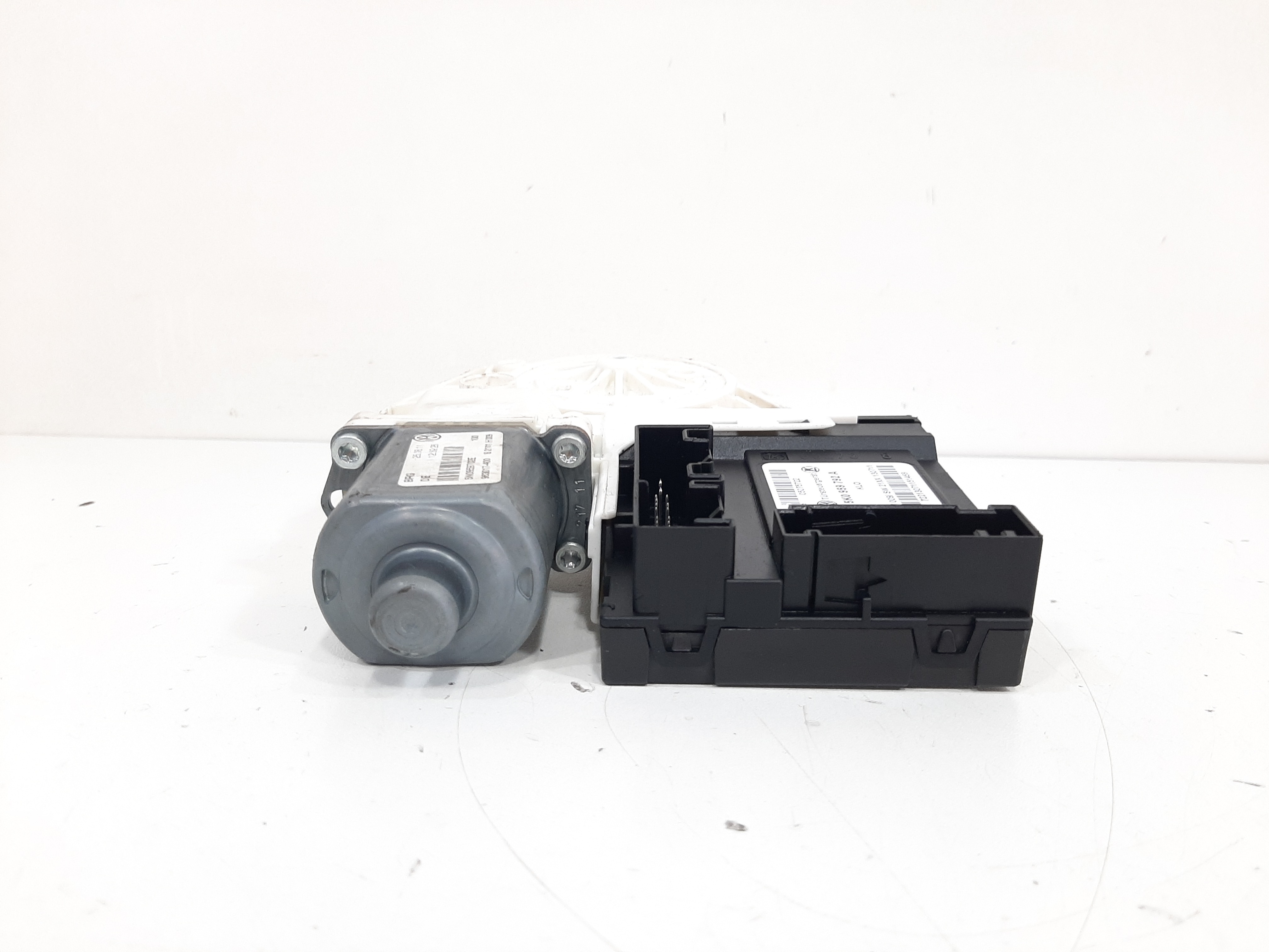 Motor Vidro Elétrico Dianteiro Direito Vw Tiguan 2012 A 2017 7