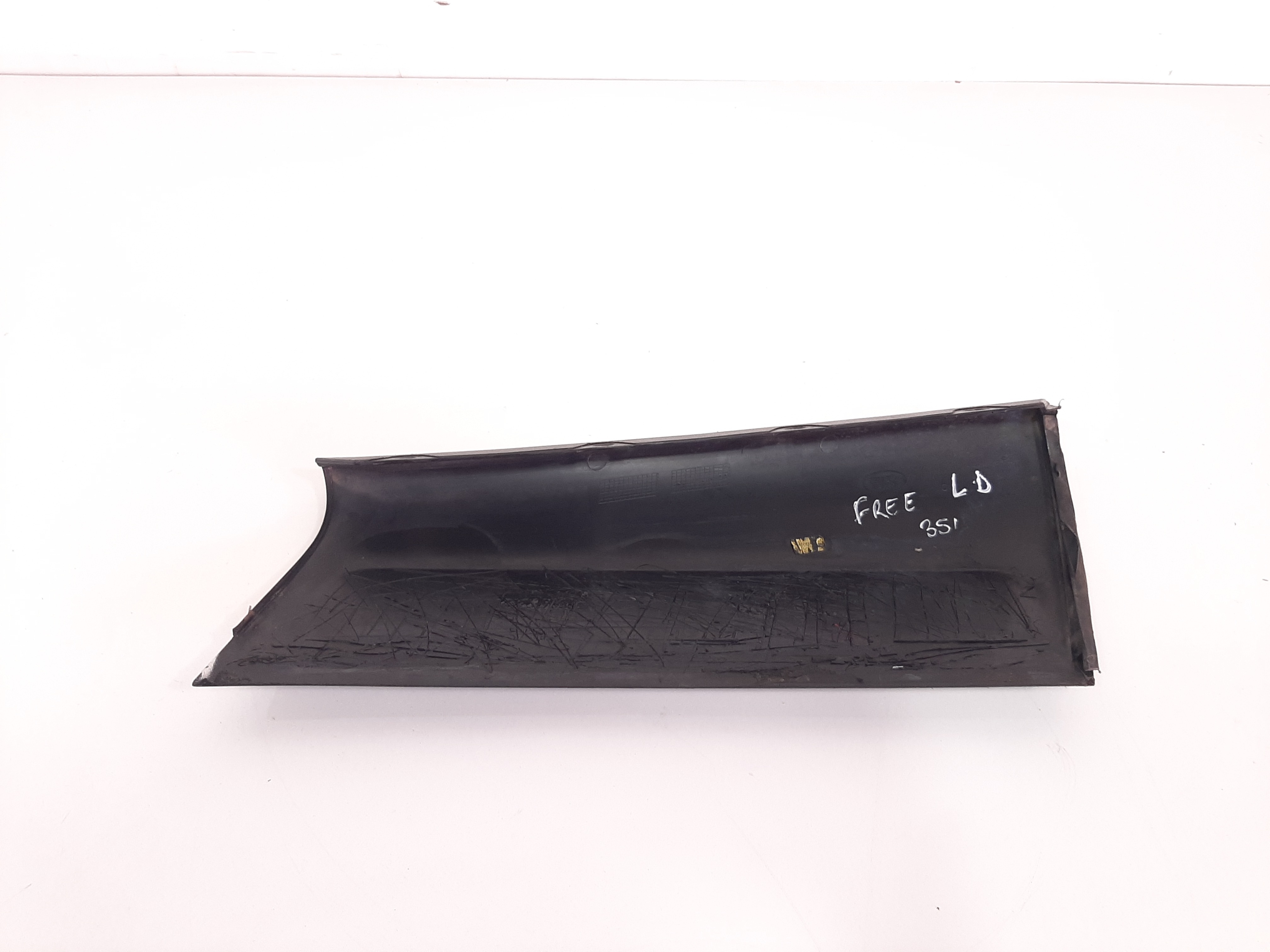 Moldura Coluna Externa Traseira Direita Freelander 2 07 A 12 4