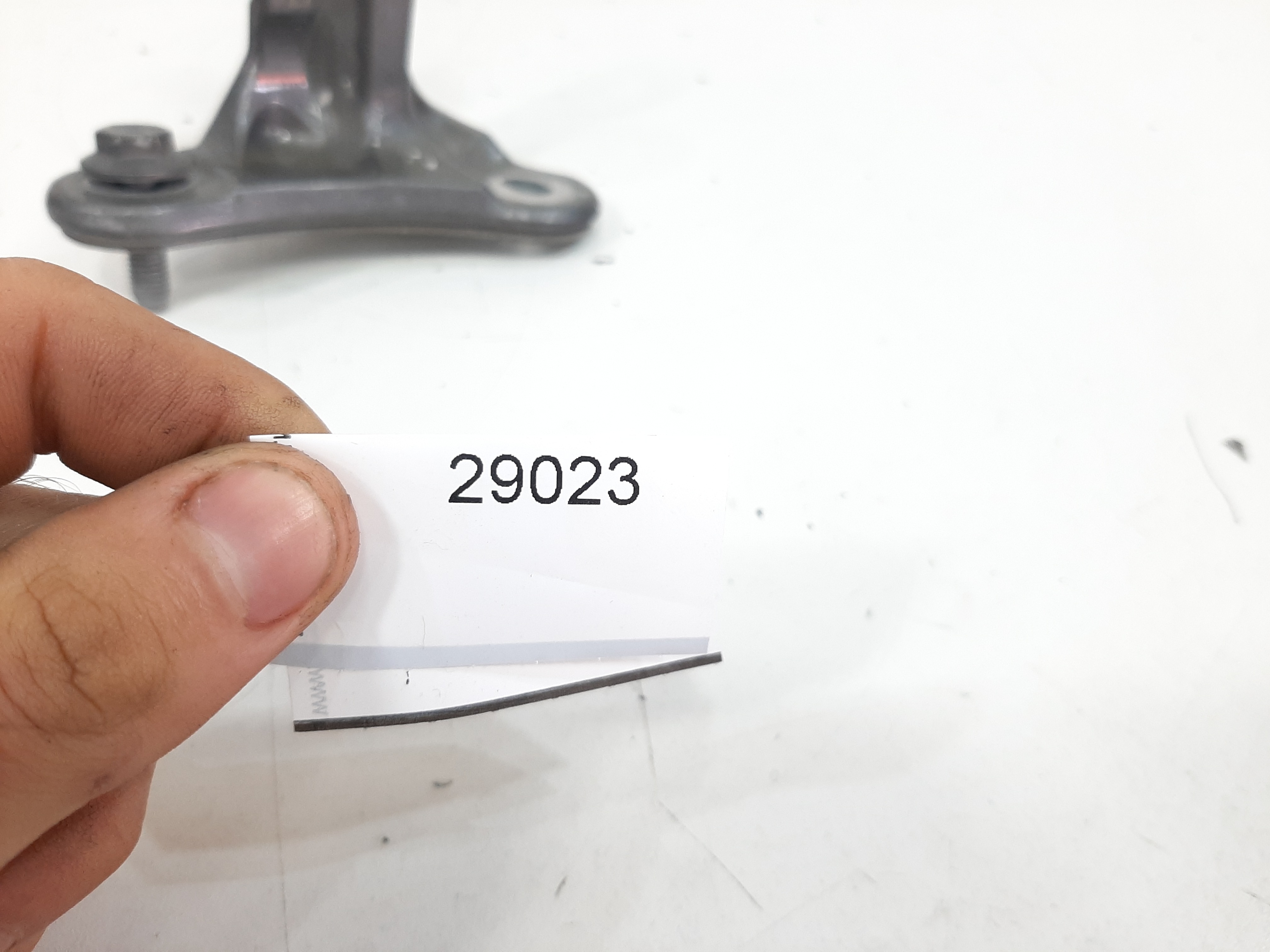 Dobradiça Porta Dianteira Esquerda Mercedes A200 A45 W176 9