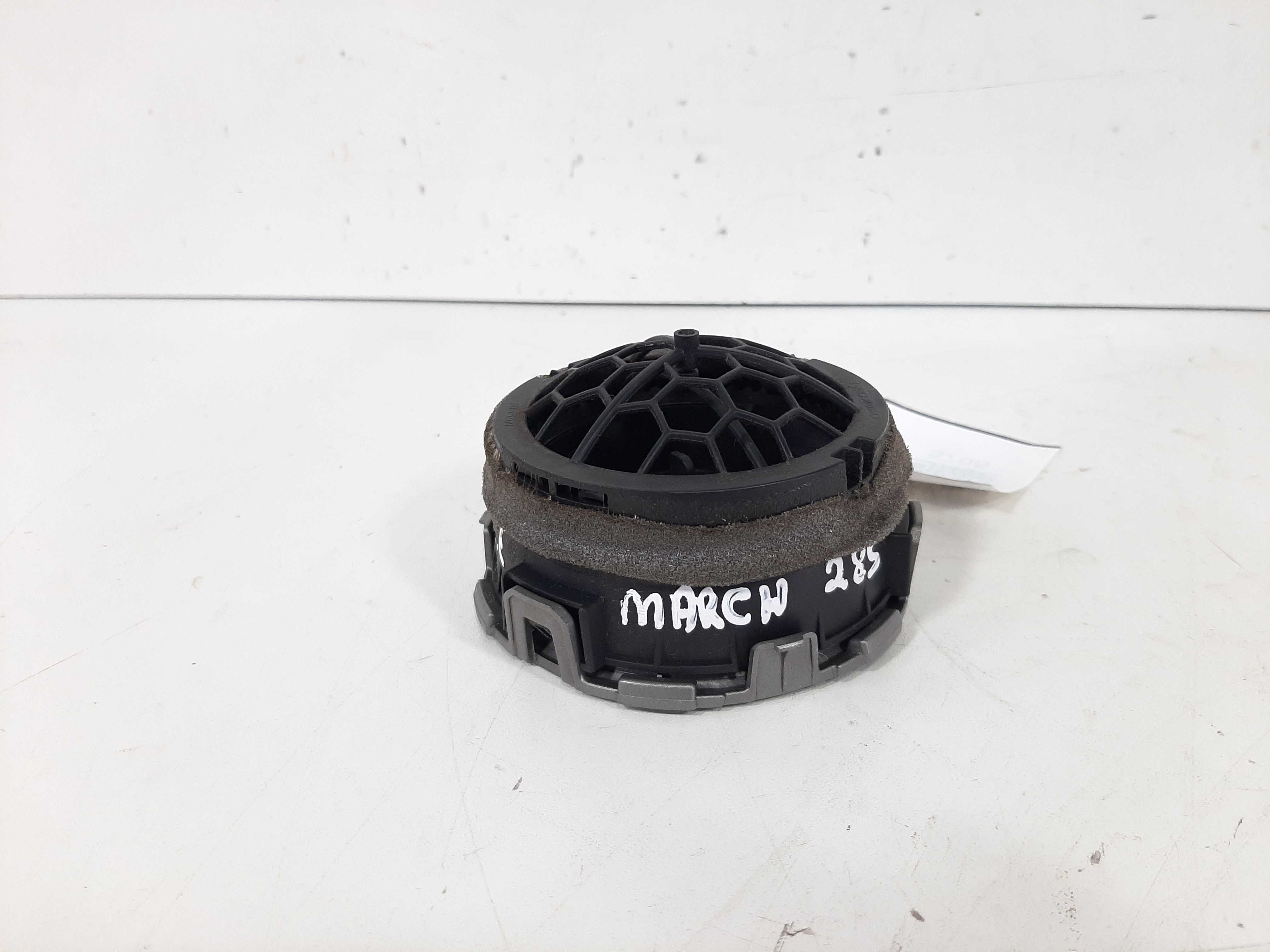 Difusor Ar Central Esquerdo Nissan March 1.0 2013 2014 2015 6