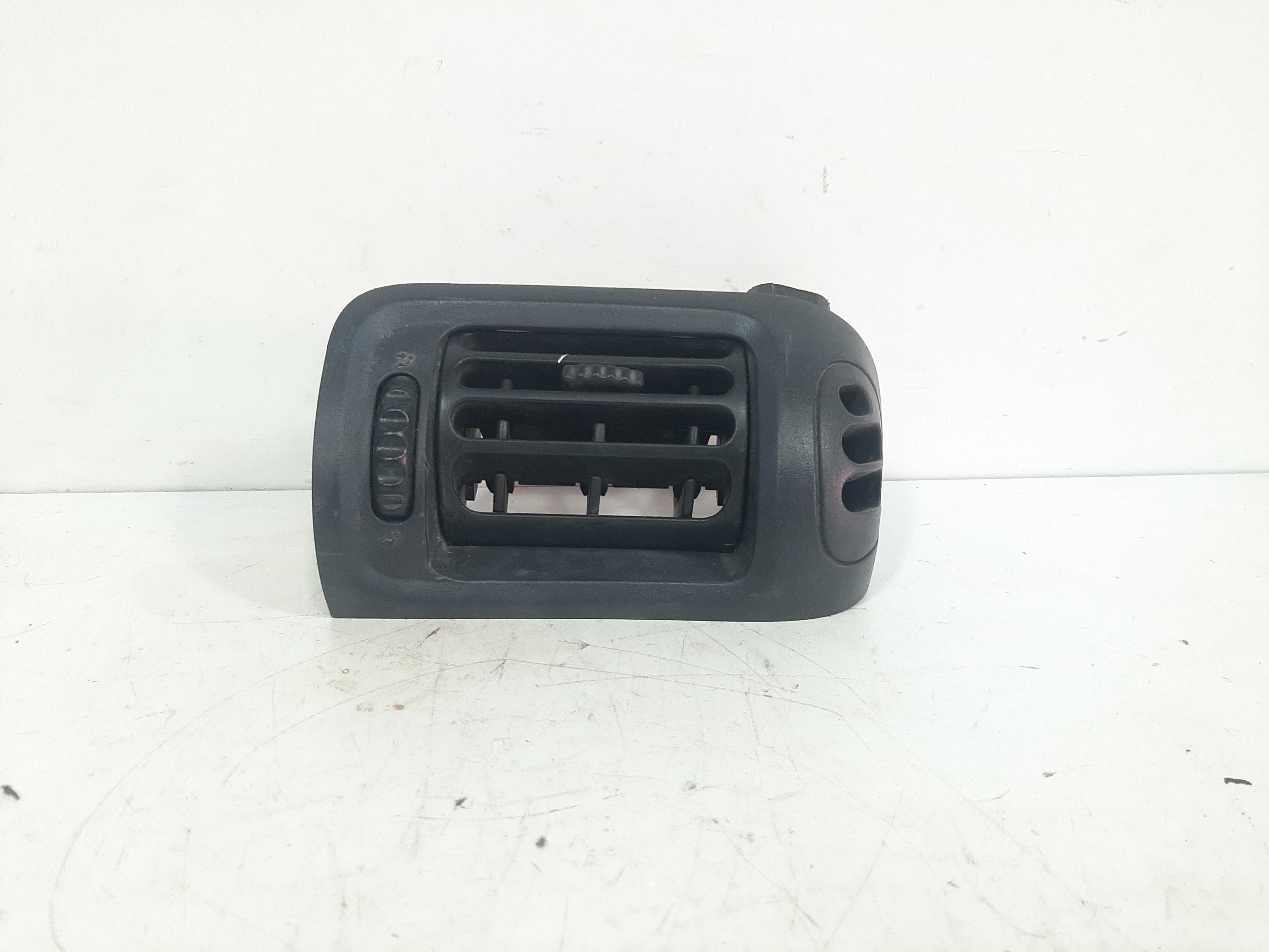Difusor Ar Dianteiro Direito Renault Clio 2000 2001 A 2012 3