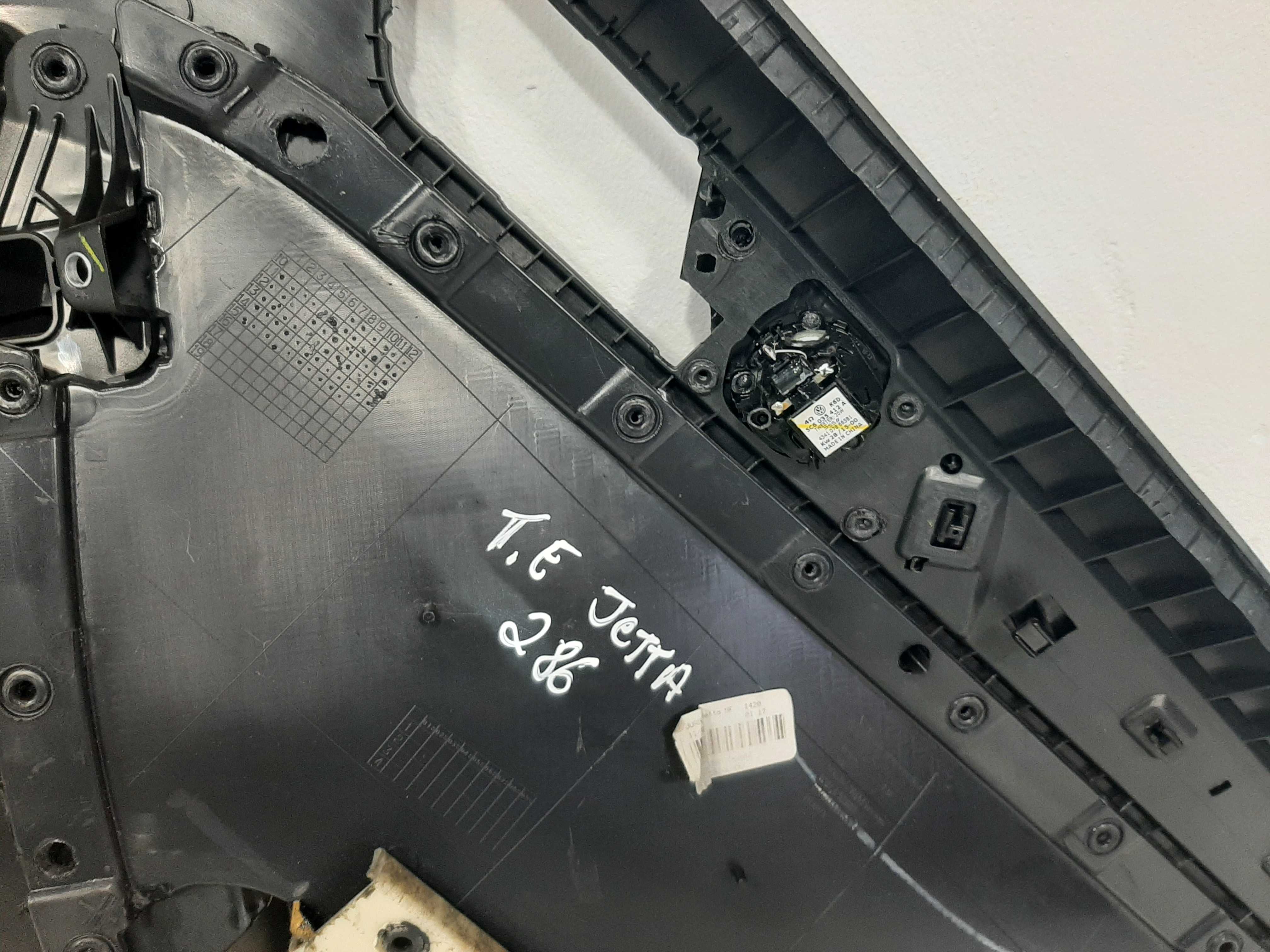 Forro Porta Traseiro Esquerdo Jetta 2014 2015 2016 2017 2018 Preto 4