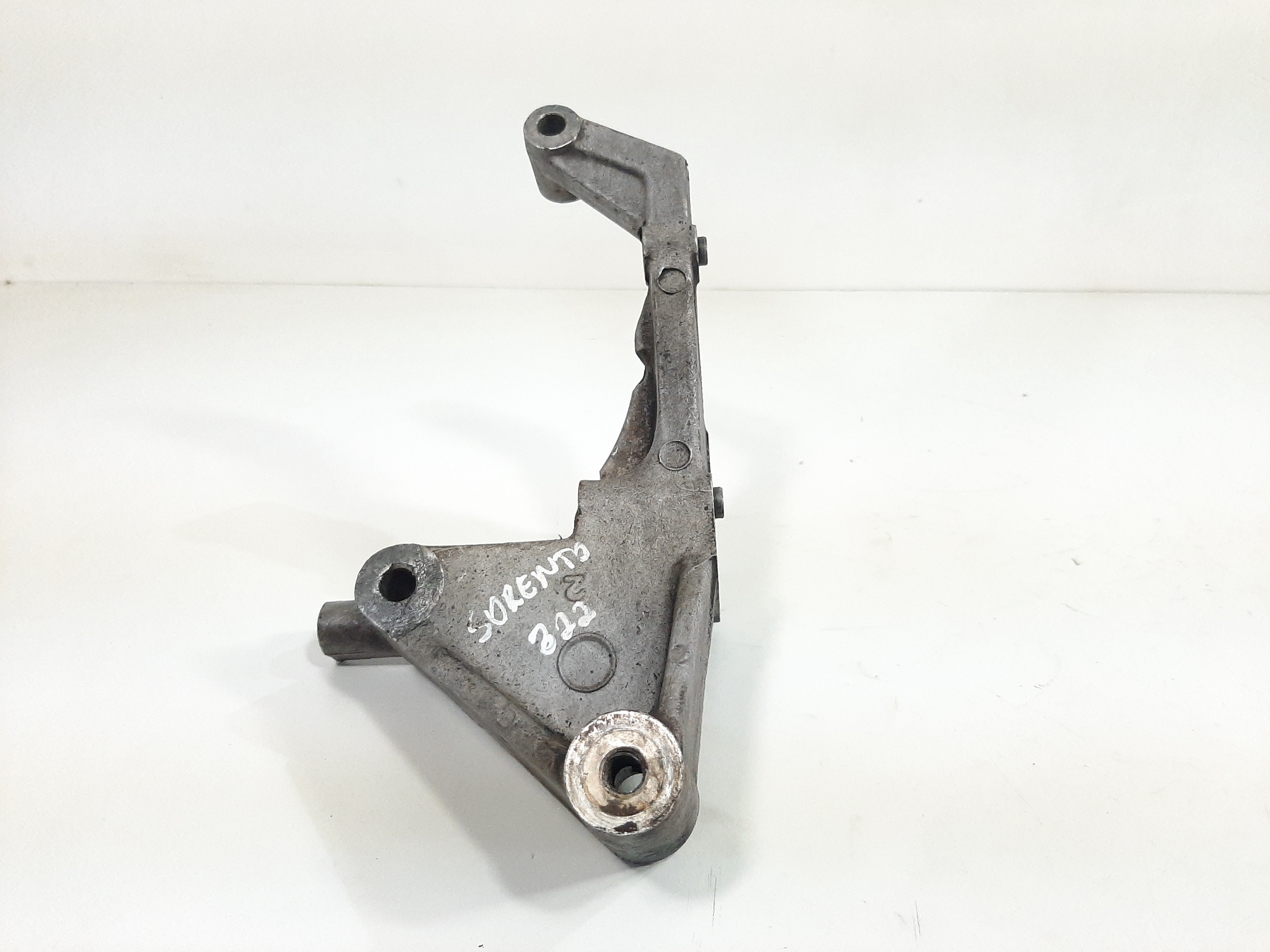 Suporte Compressor Ar Condicionado Sorento 2.5 2004 A 2007 2