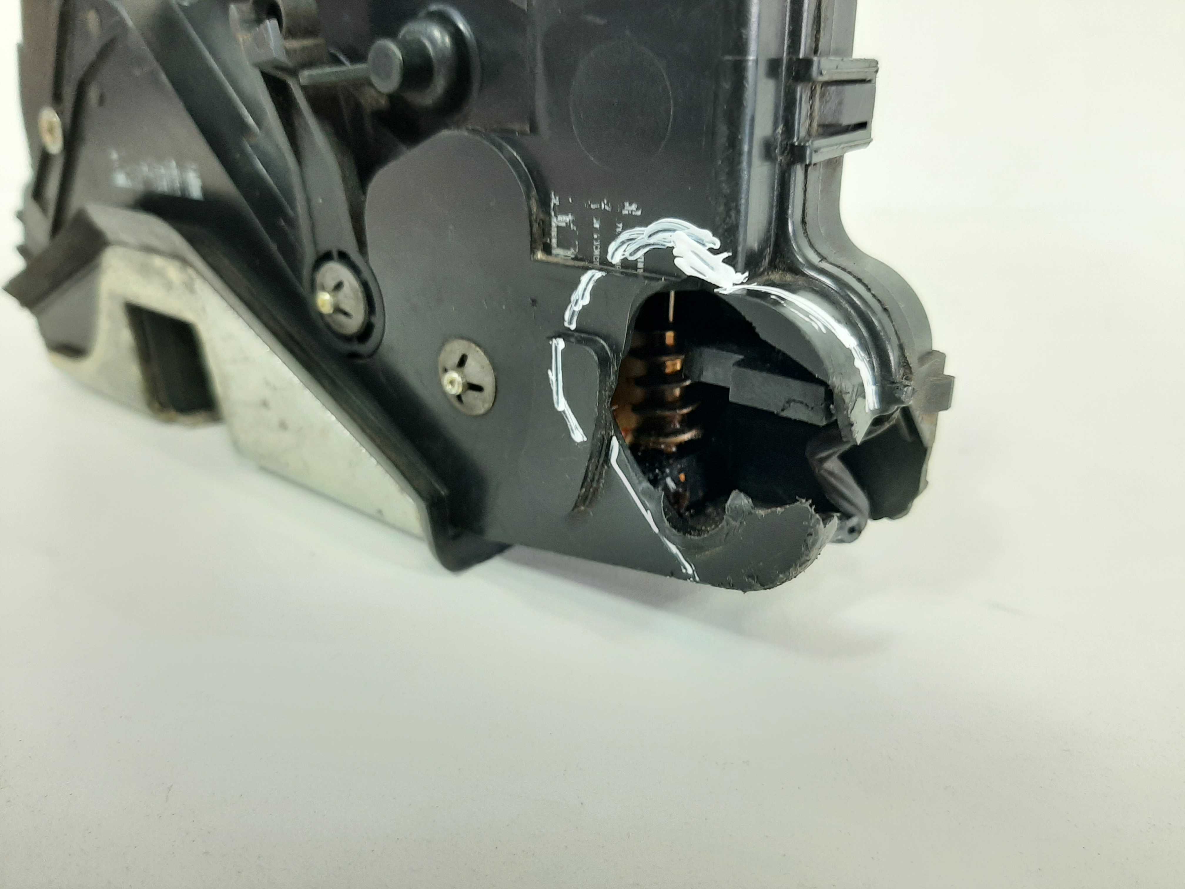 Fechadura Porta Dianteira Direita Bmw 325i 1998 1999 A 2005 1