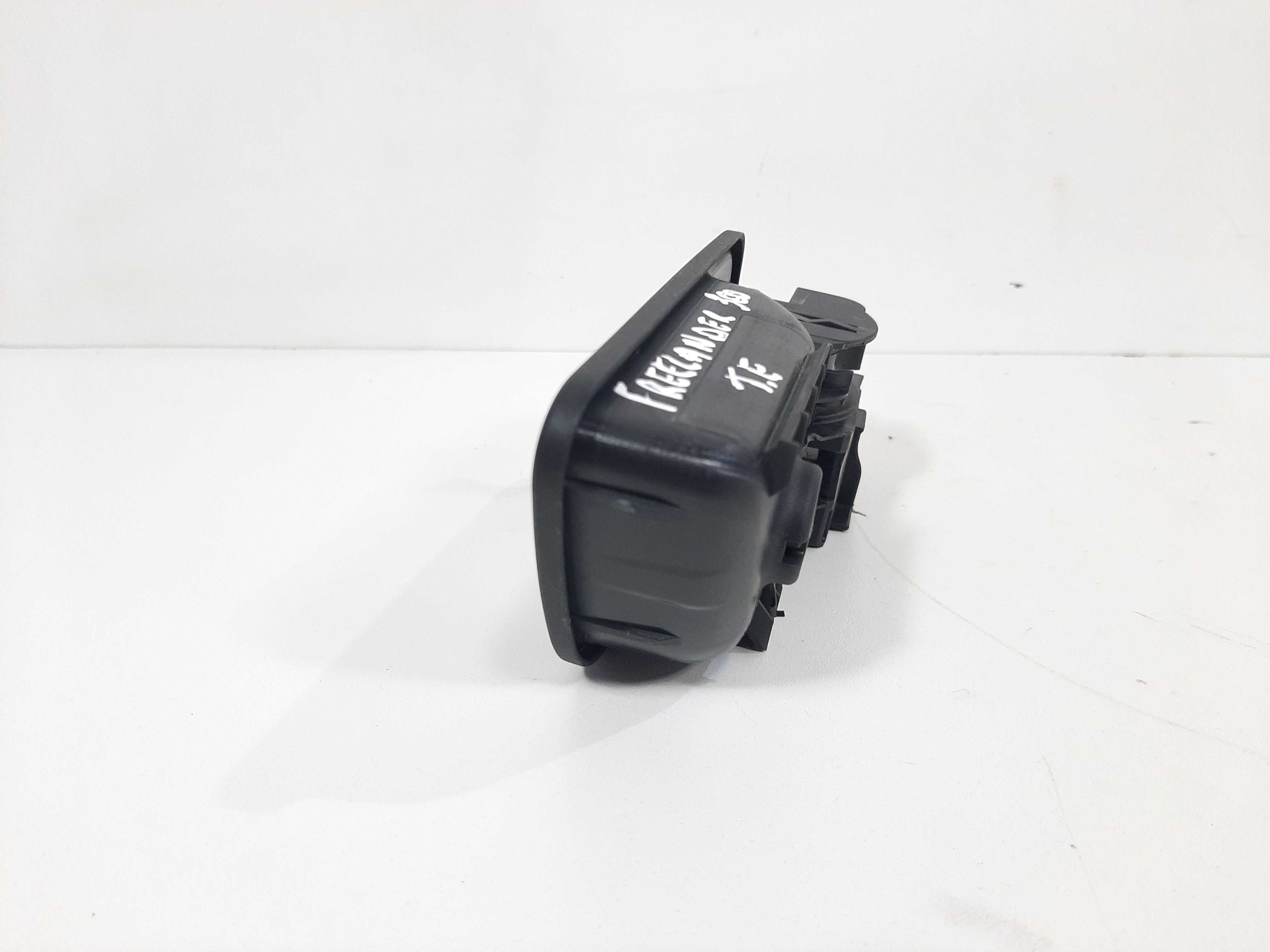 Maçaneta Interna Traseira Esquerda Freelander 2 2007 A 2012 4