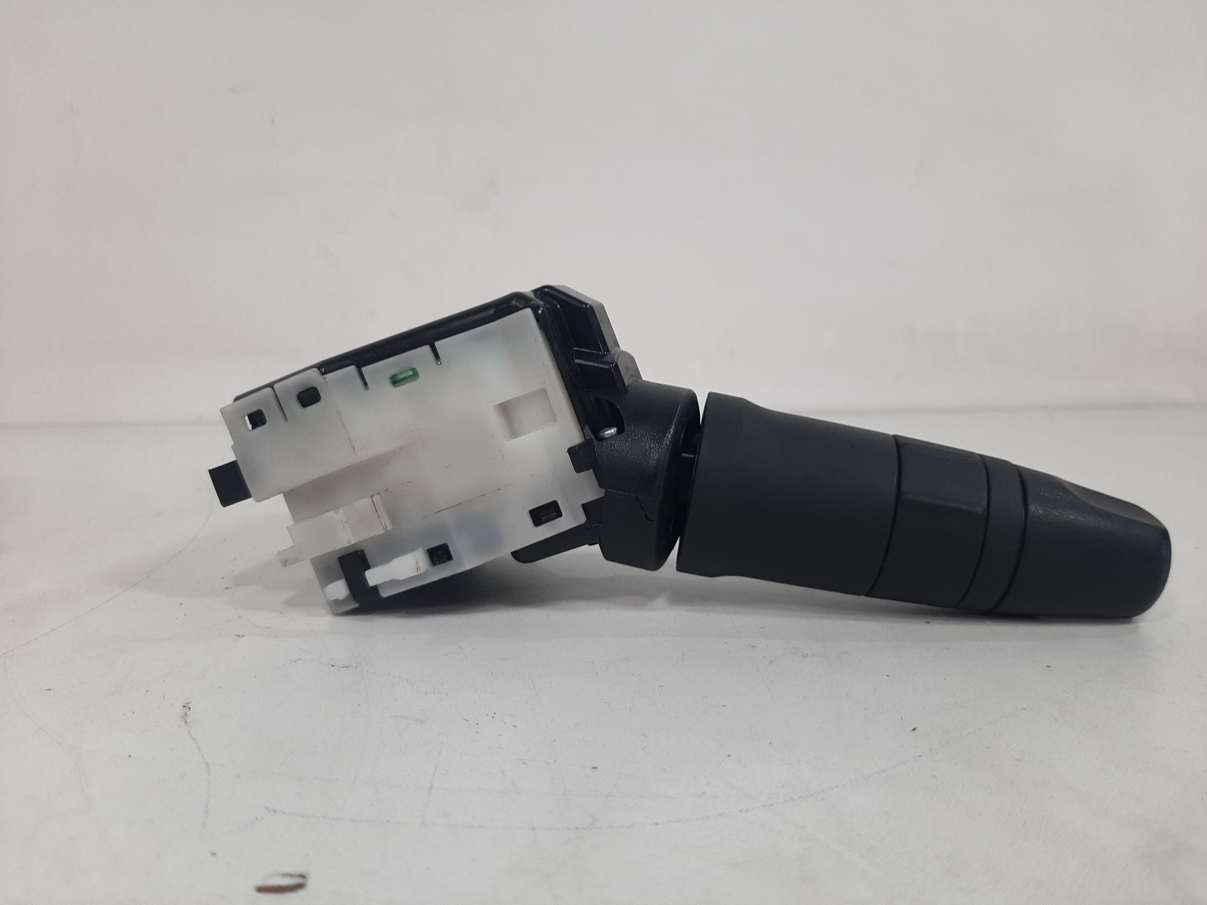 Chave Seta Esquerda Nissan Livina 2008 2009 2010 2011 A 2014 4