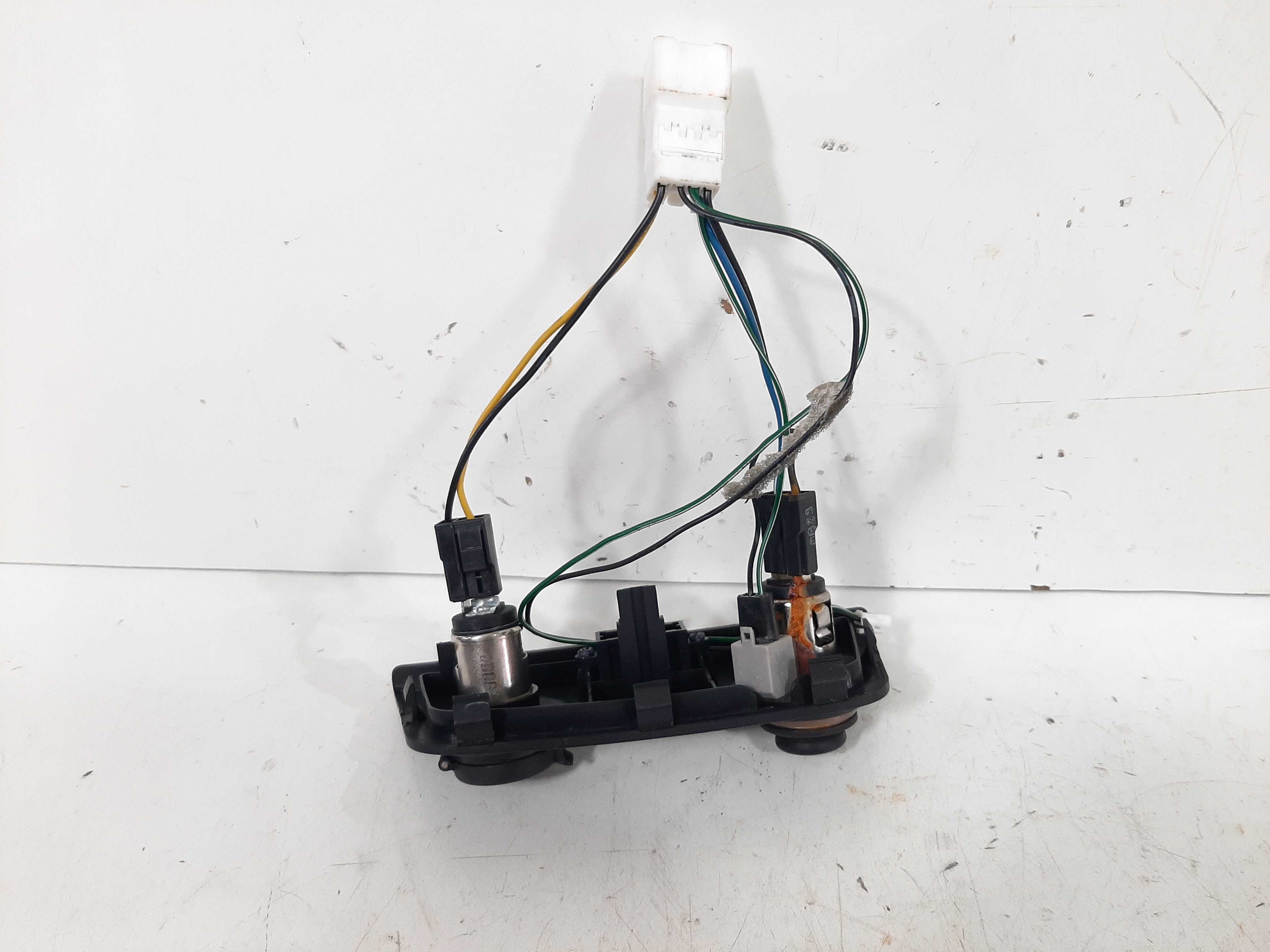 Tomada 12v Acendedor Cigarro Hyundai I30 2009 2010 A 2012 9