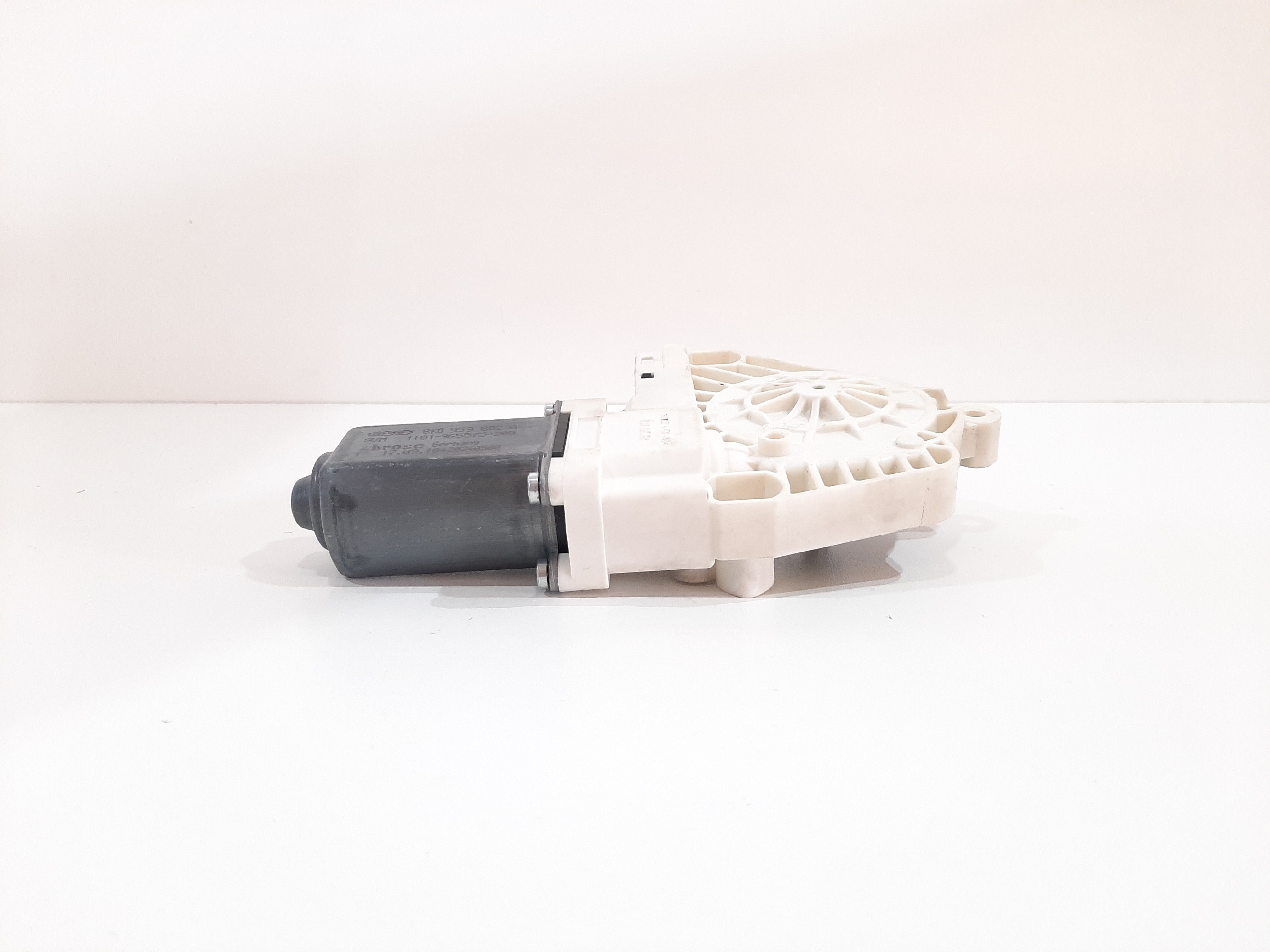 Motor Vidro Elétrico Dianteiro Direito Audi A4 2008 A 2015 7