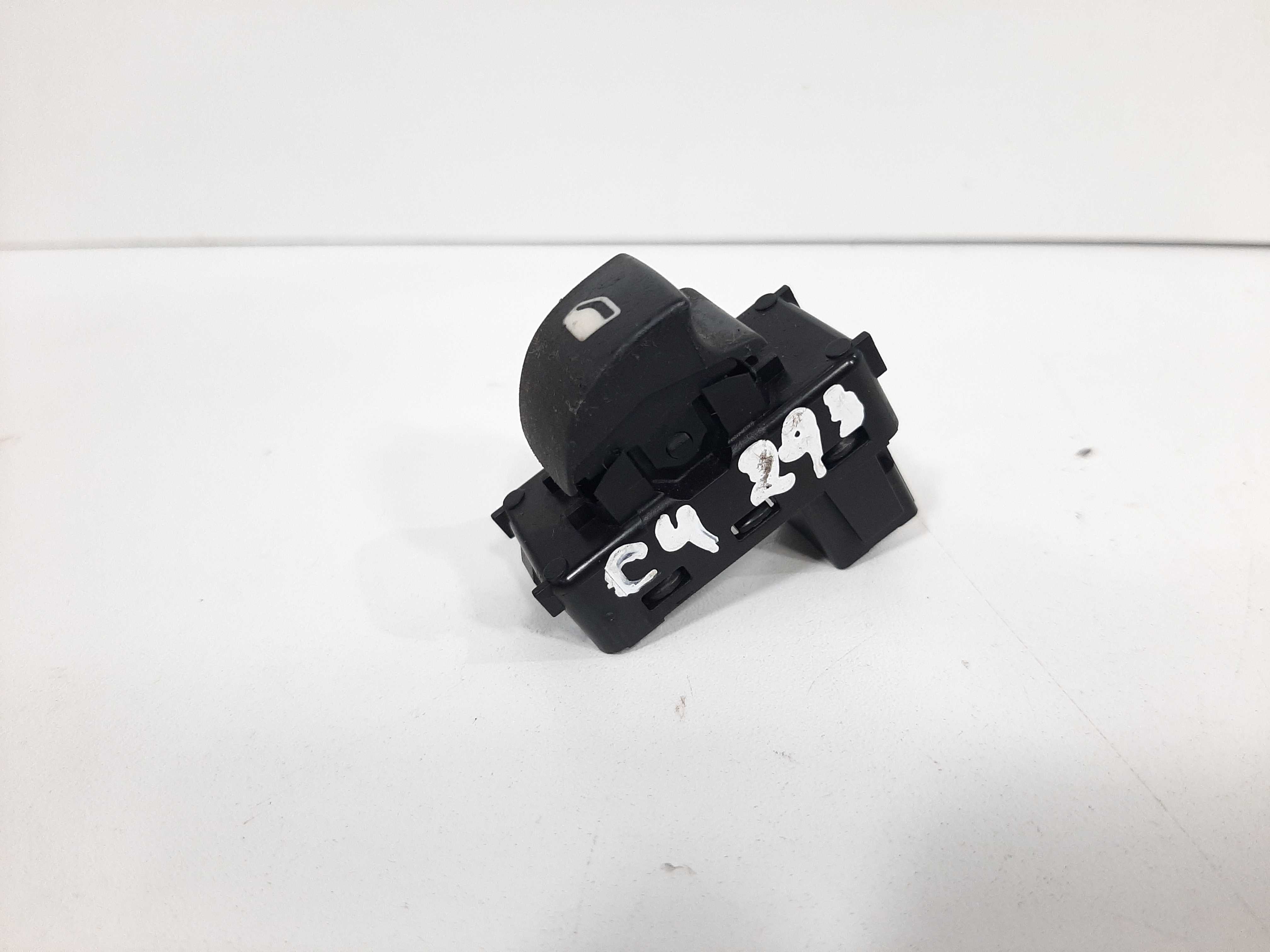 Botão Simples Vidro Traseiro Direito Citroen C4 2007 A 2013 9