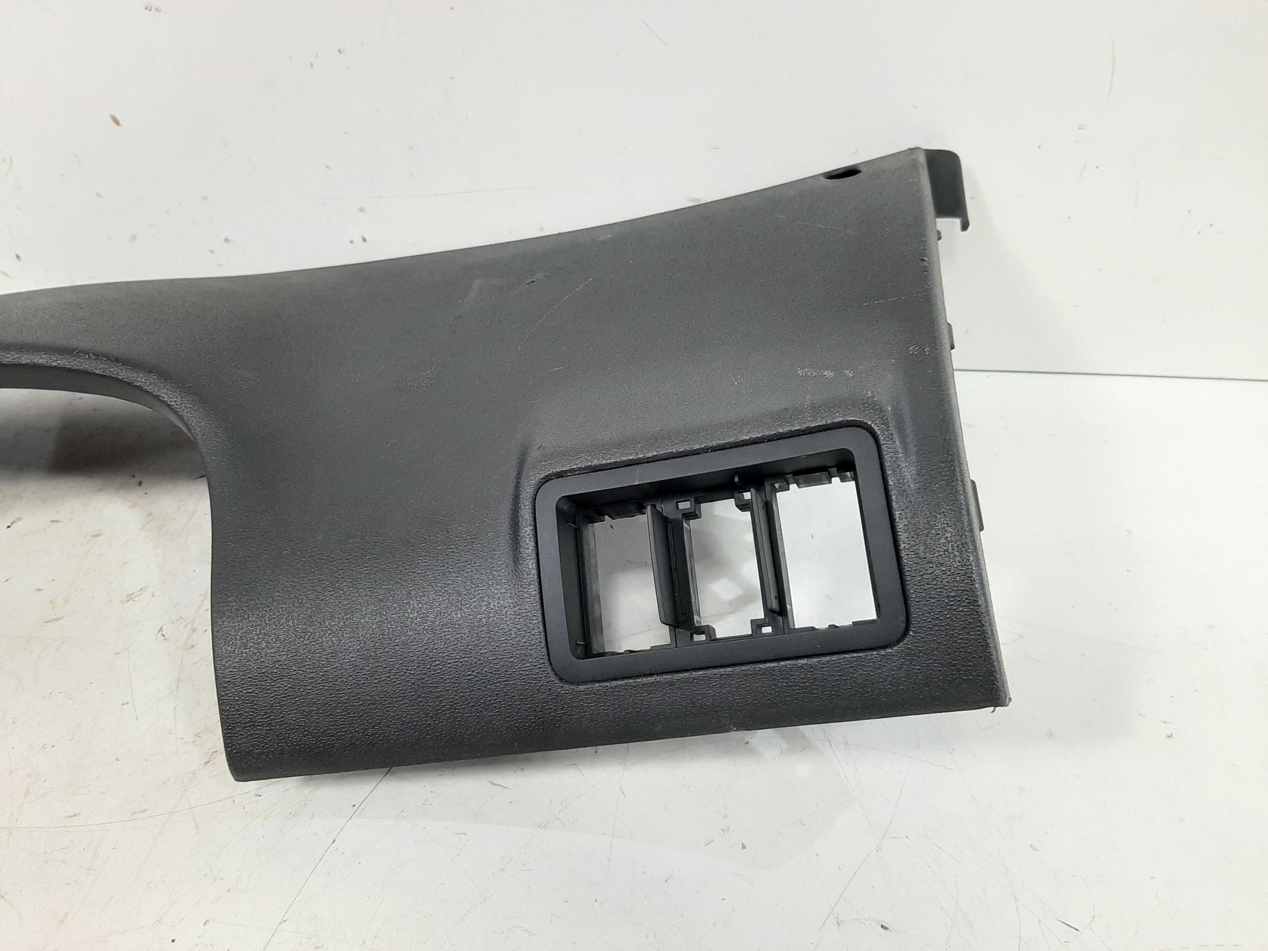 Moldura Inferior Esquerda Painel Hyundai I30 2009 A 2012 9