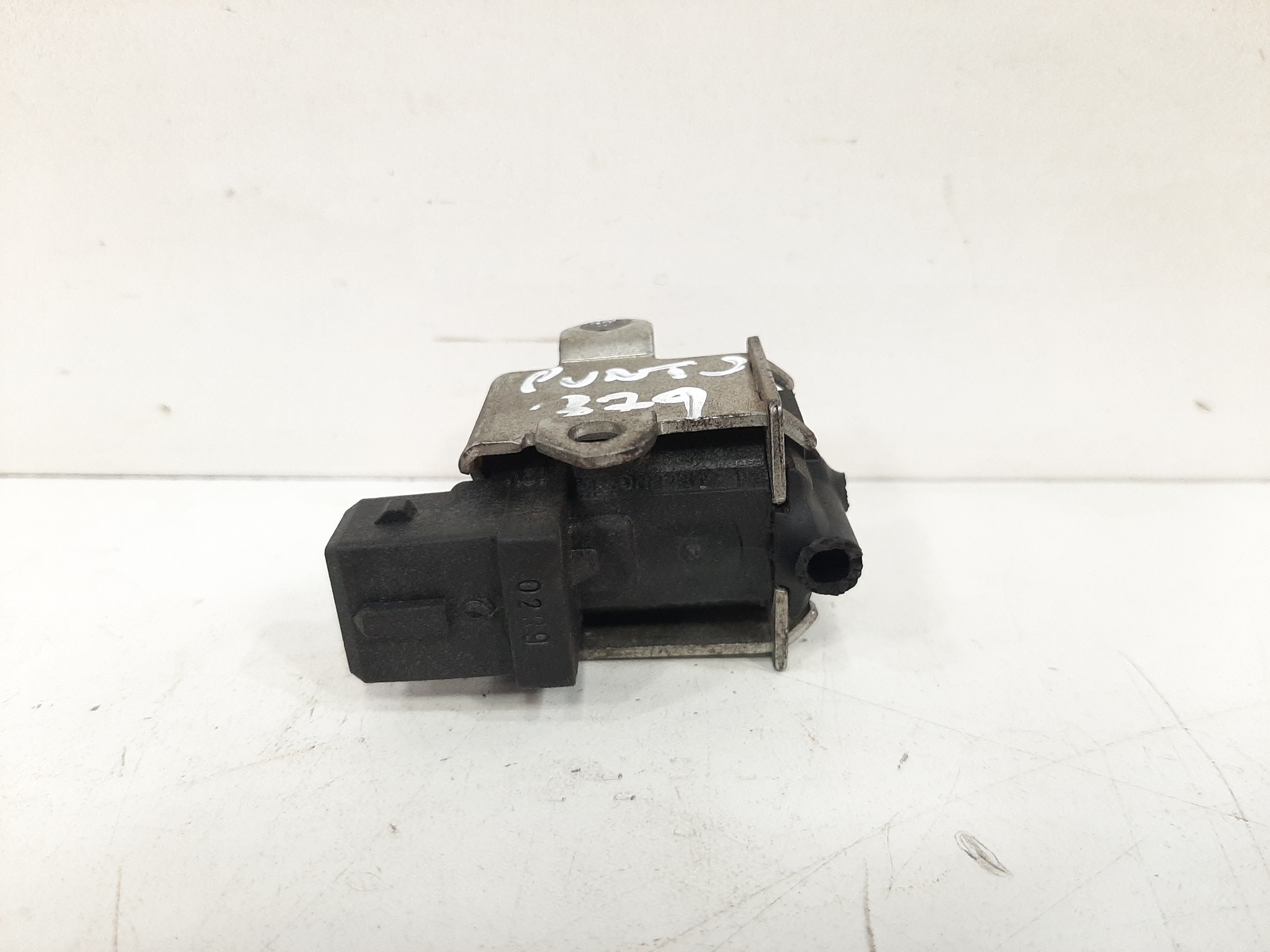 Válvula Solenoide Partida Fria Punto 1.4 08 A 2012 51808646 4