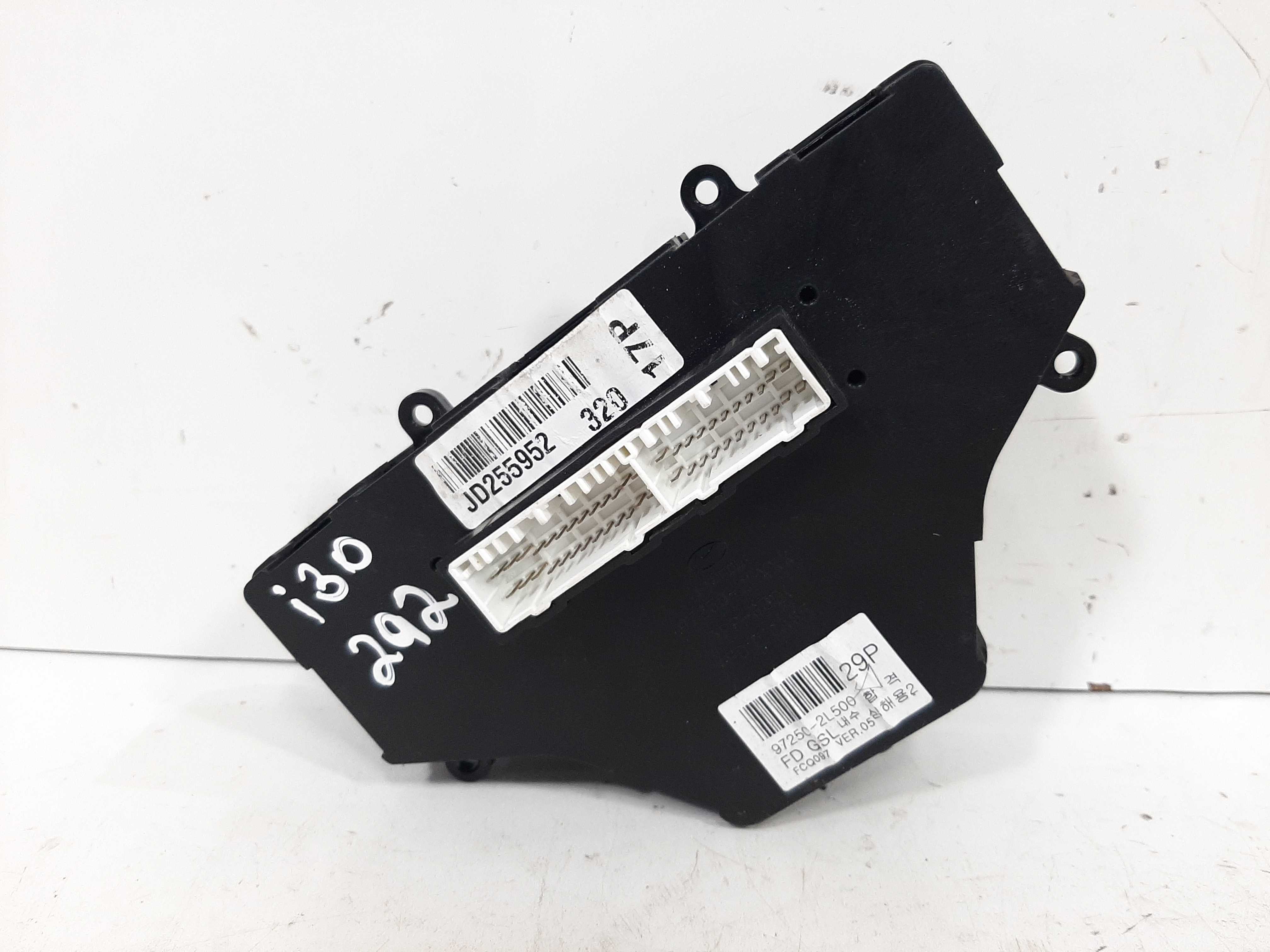 Comando Ar Condicionado Digital Hyundai I30 2009 2010 A 2012 4
