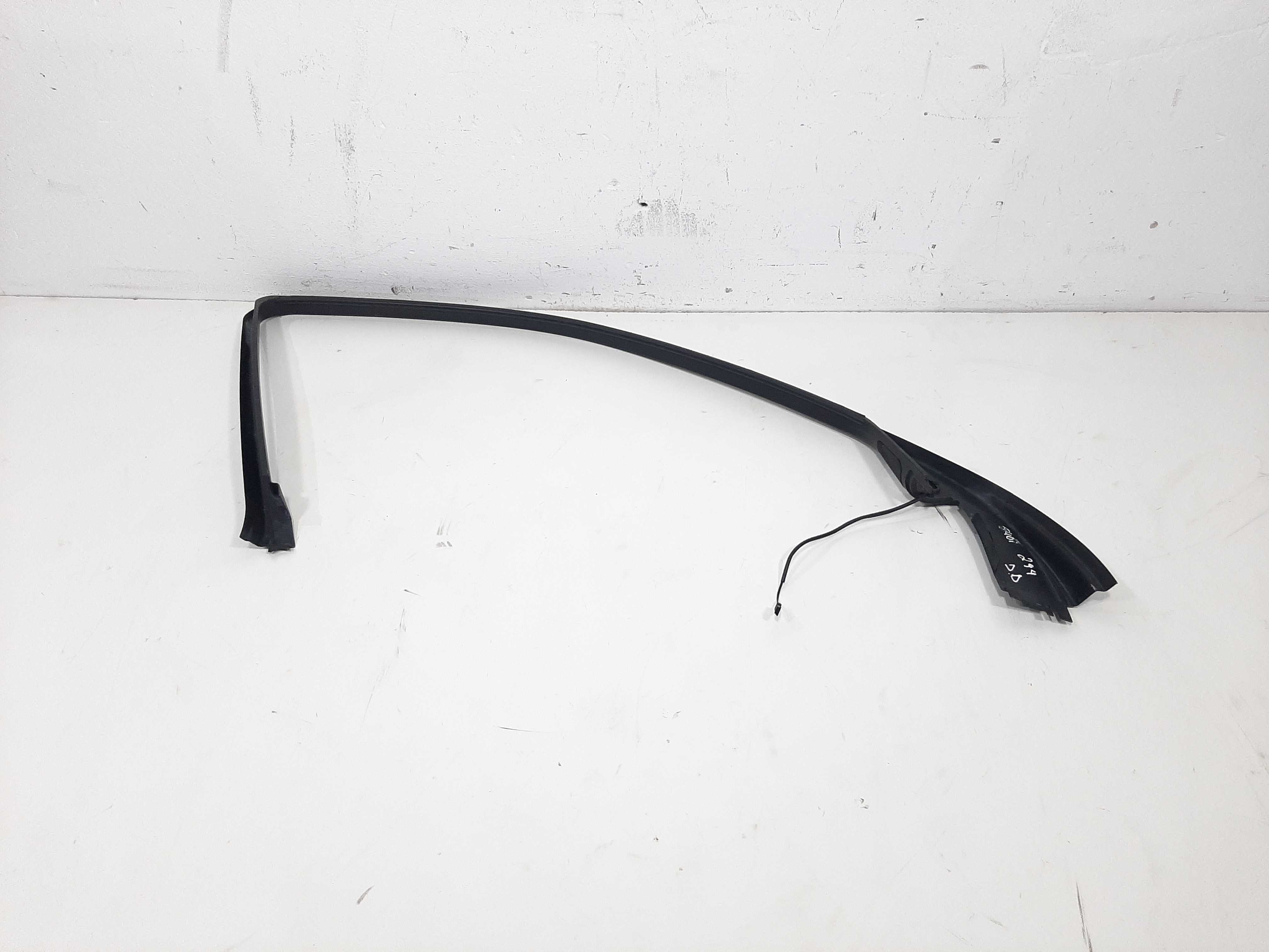 Acabamento Guarnição Dianteiro Direito Bmw 528i 540i E39 6