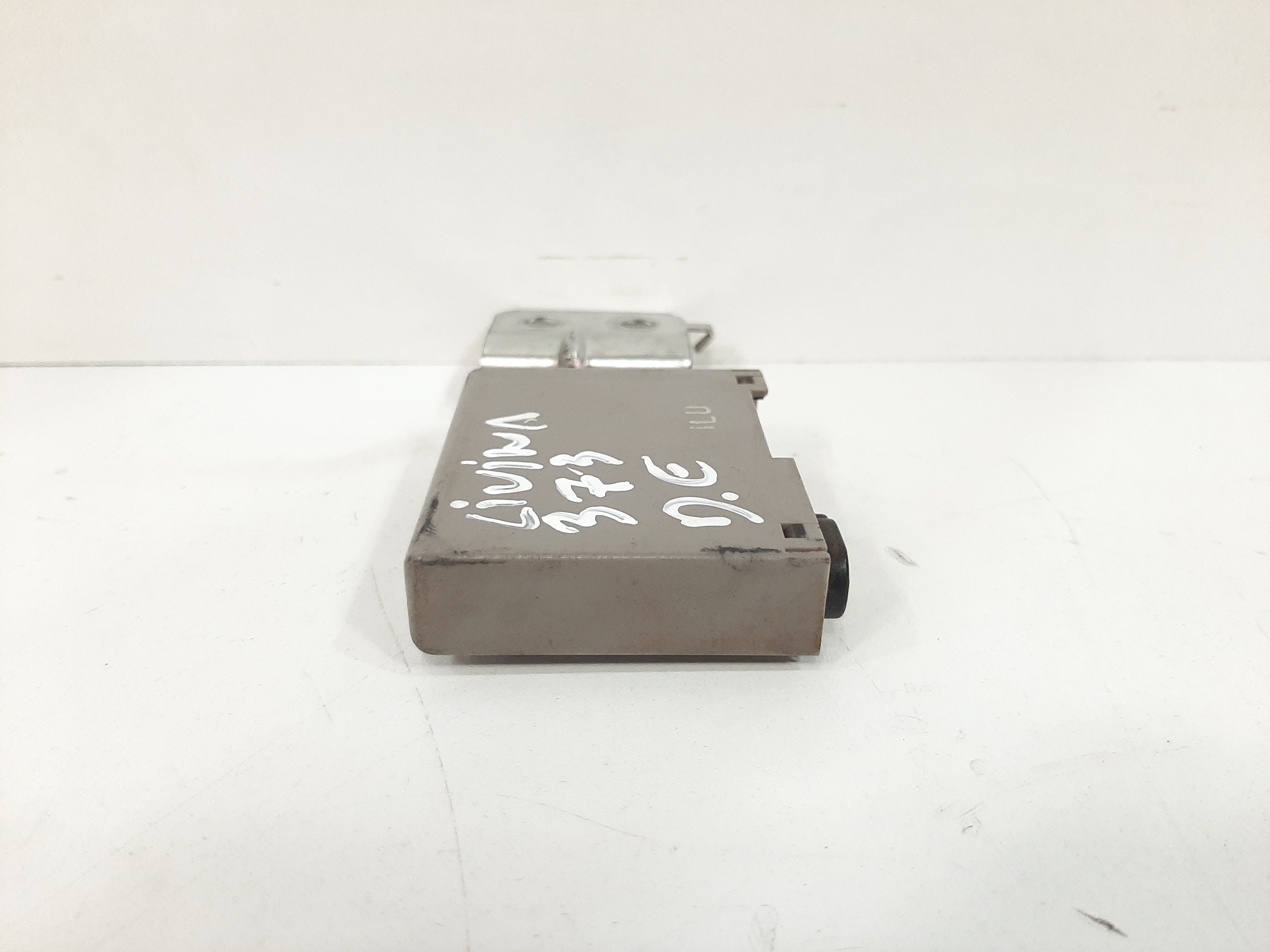 Módulo Porta Dianteira Esquerda Nissan Livina 2010 A 2014 1