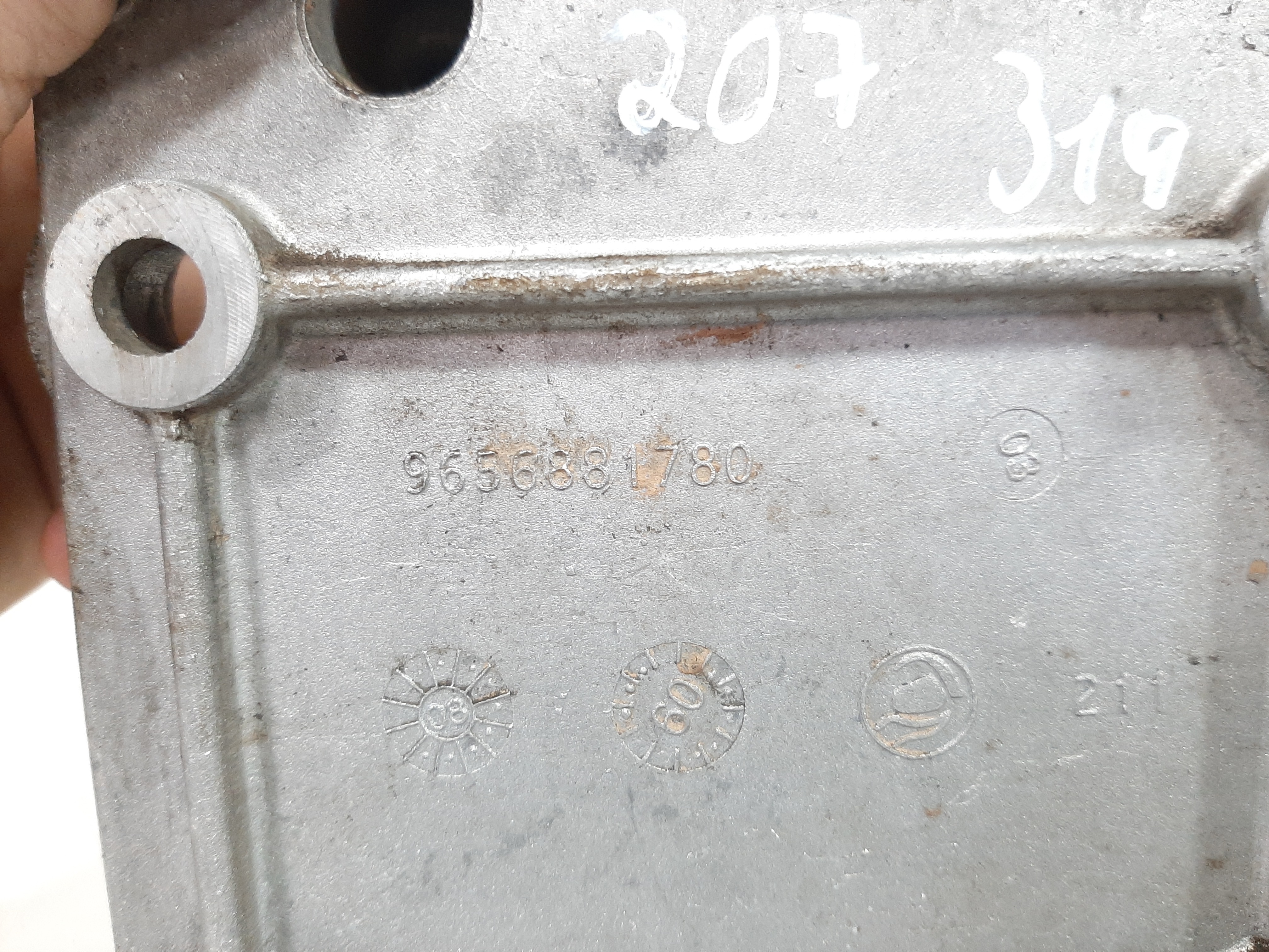 Suporte Compressor Ar Condicionado 206 207 1.4 2007 A 2012 6