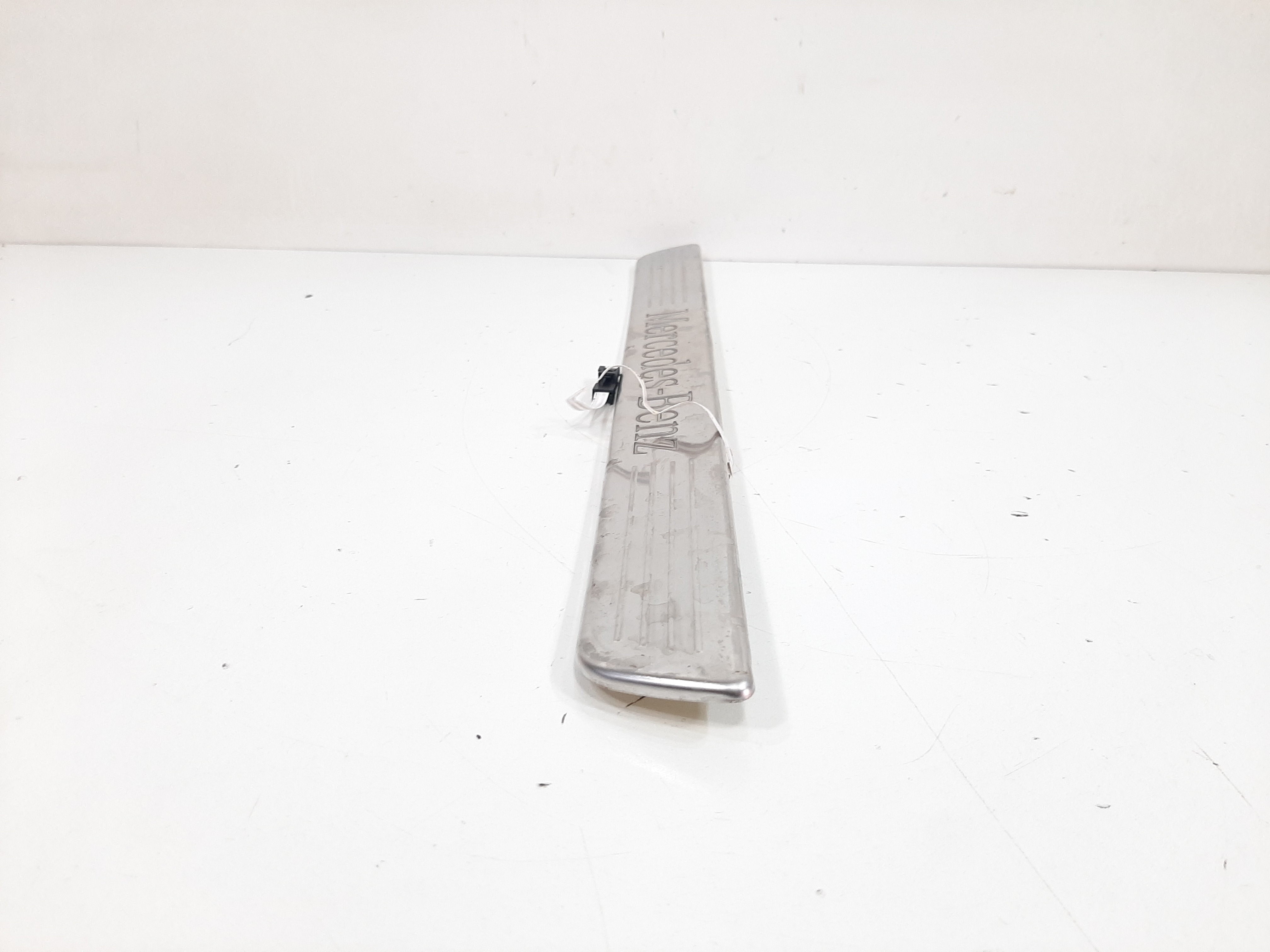 Moldura Dianteira Esquerda Mercedes A200 W176 2013 A 2018 6