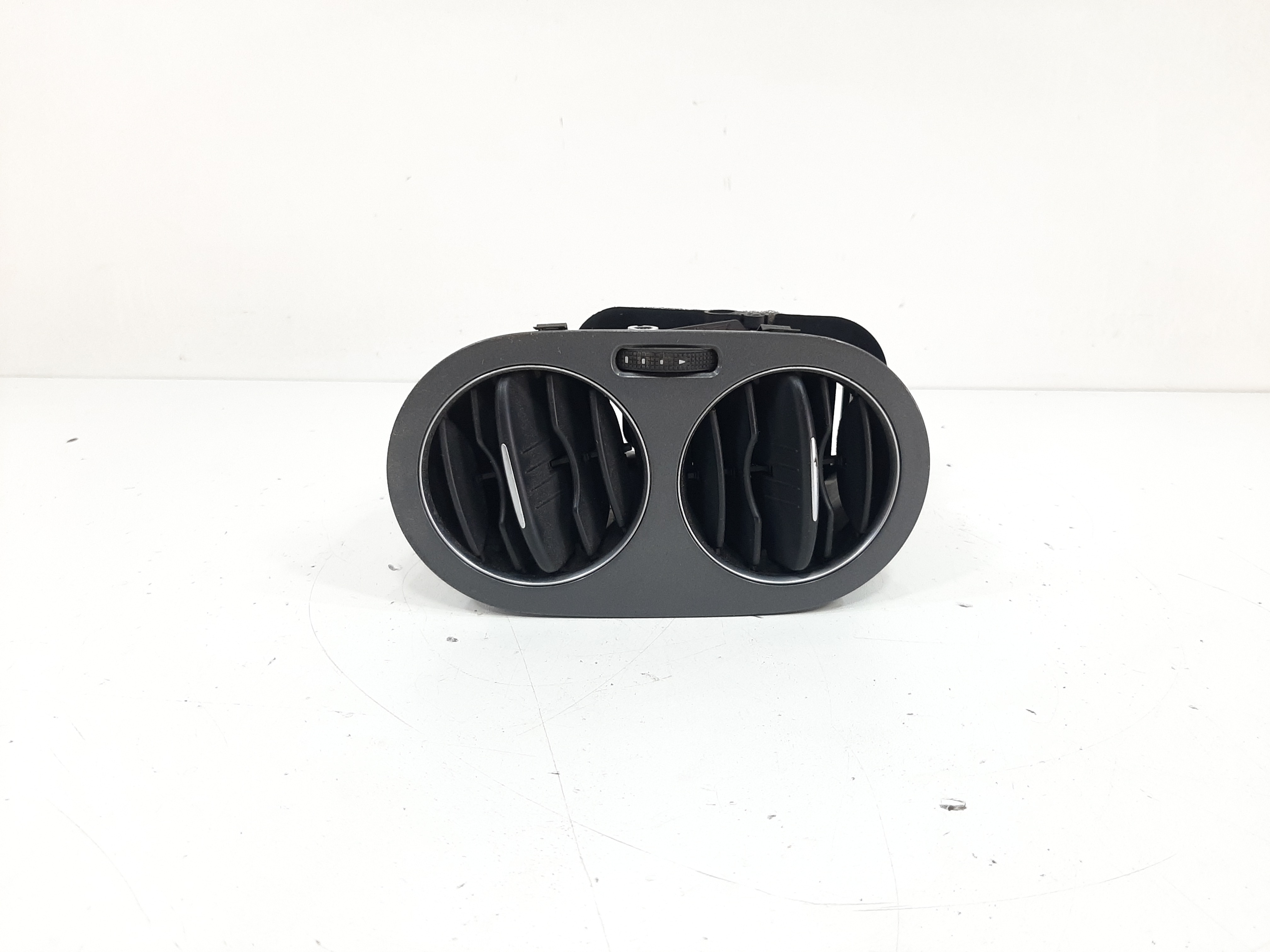 Difusor Ar Dianteiro Direito Vw Tiguan 2012 2013 2014 A 2017 4