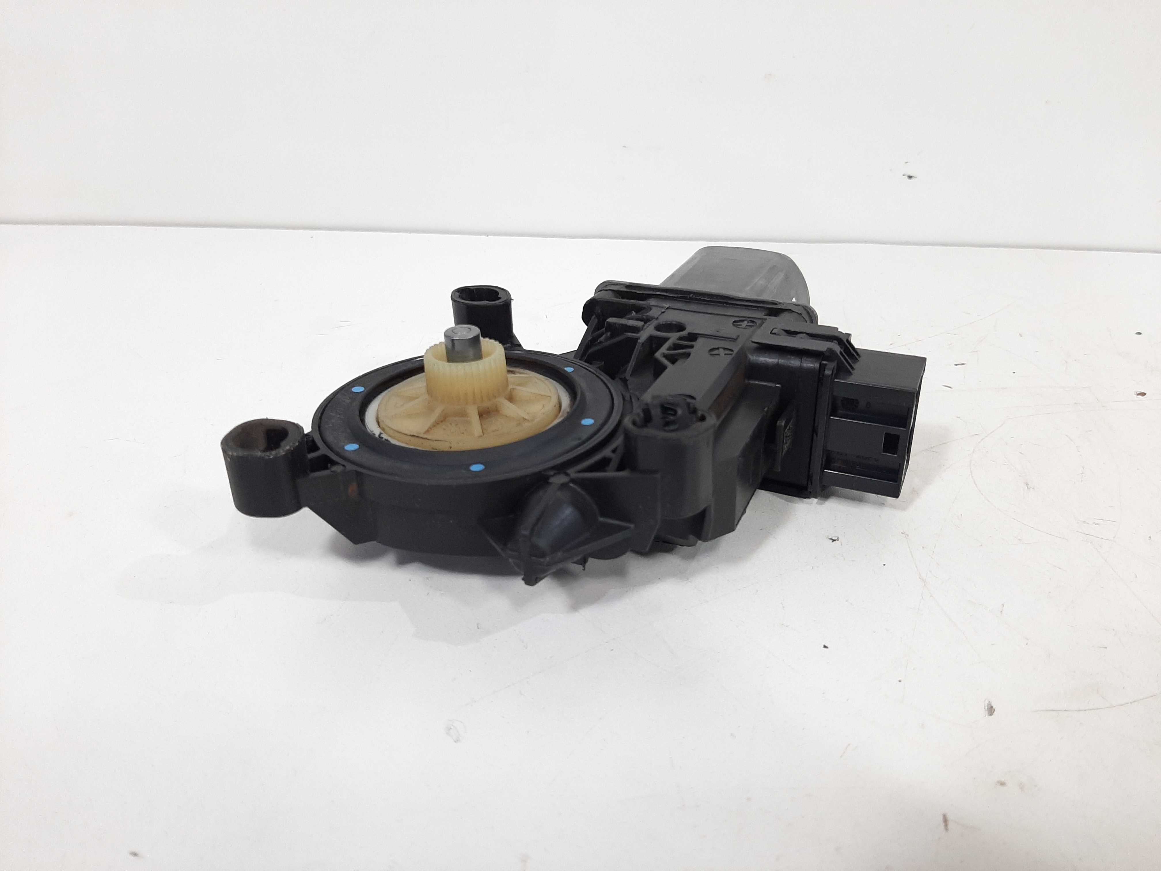 Motor Vidro Elétrico Traseiro Direito Vw Jetta 2011 A 2018 6
