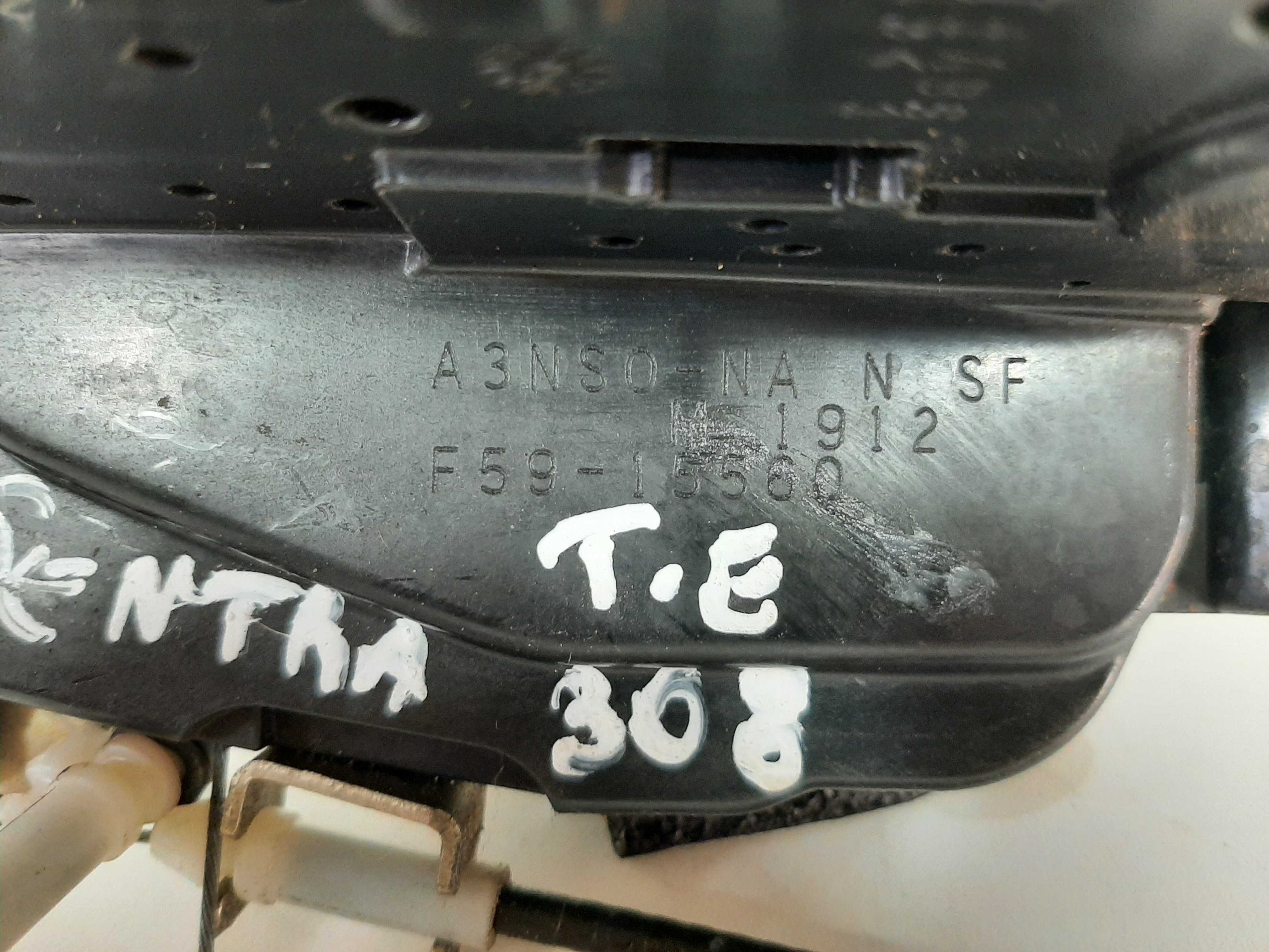 Fechadura Porta Traseira Esquerda Nissan Sentra 2008 A 2013 7
