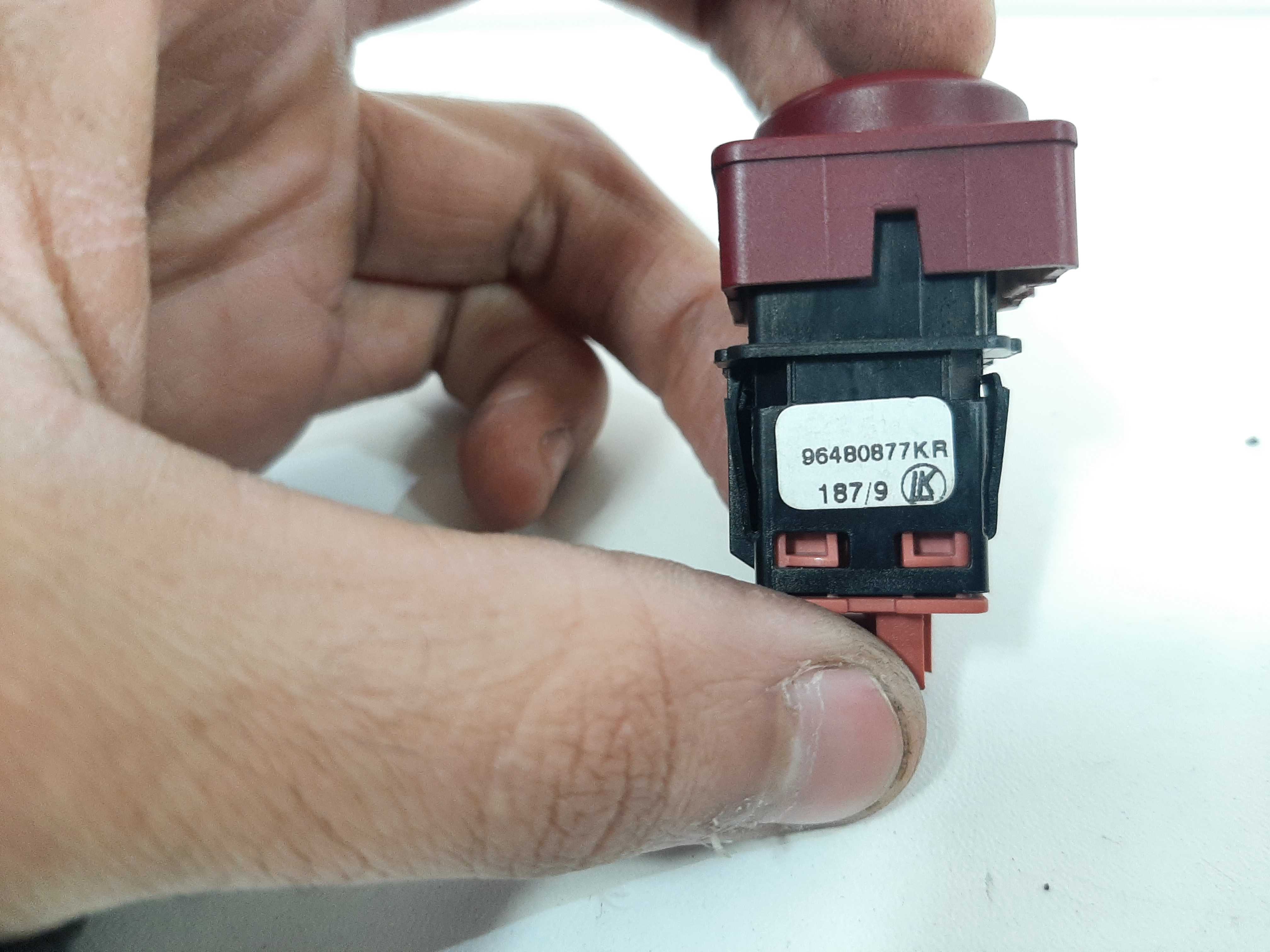 Botão Comando Pisca Alerta Citroen C4 2007 2008 2009 A 2013 3