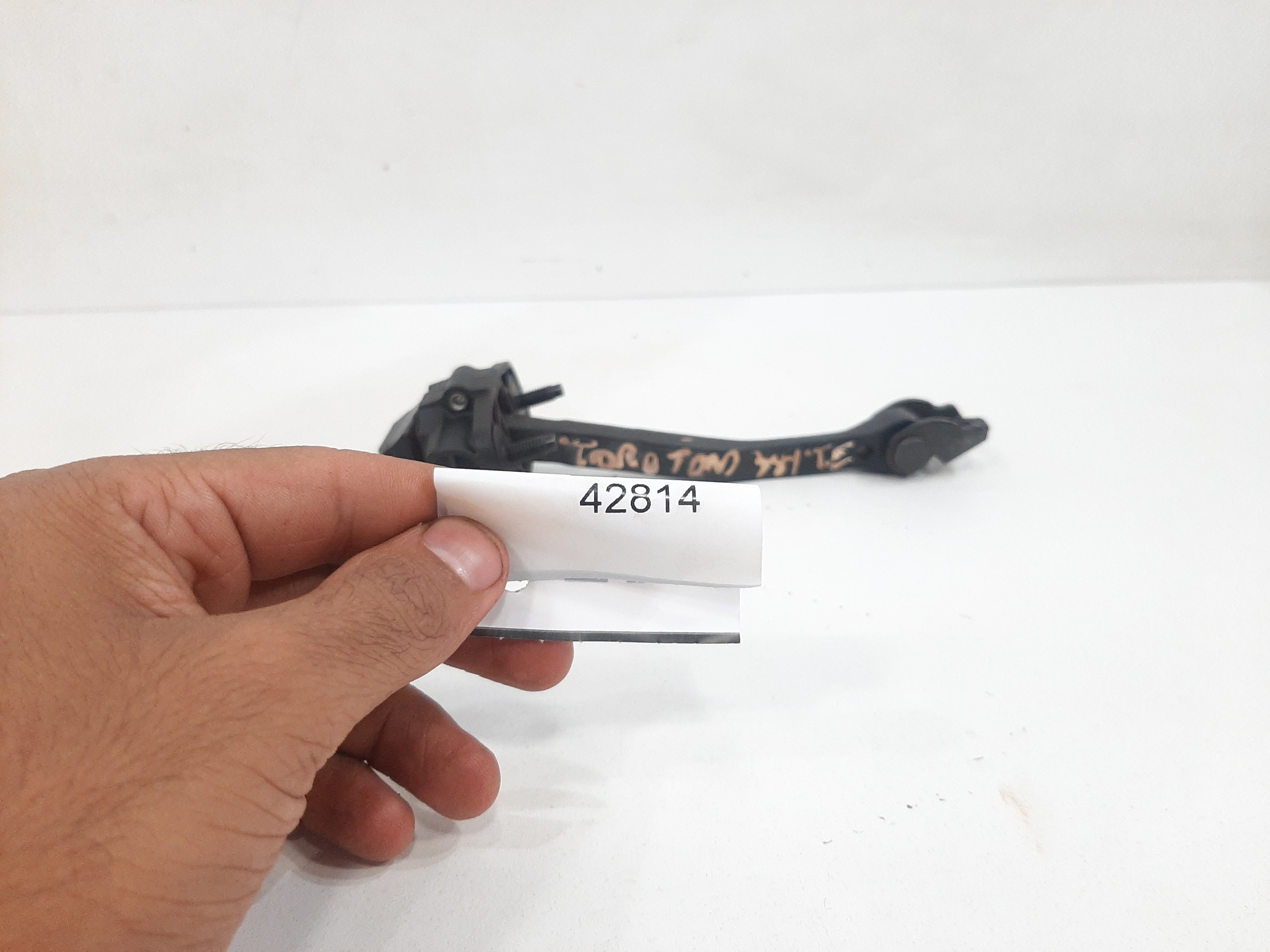 Limitador Porta Traseira Esquerda Fiat Toro 2016 2017 A 2023 2