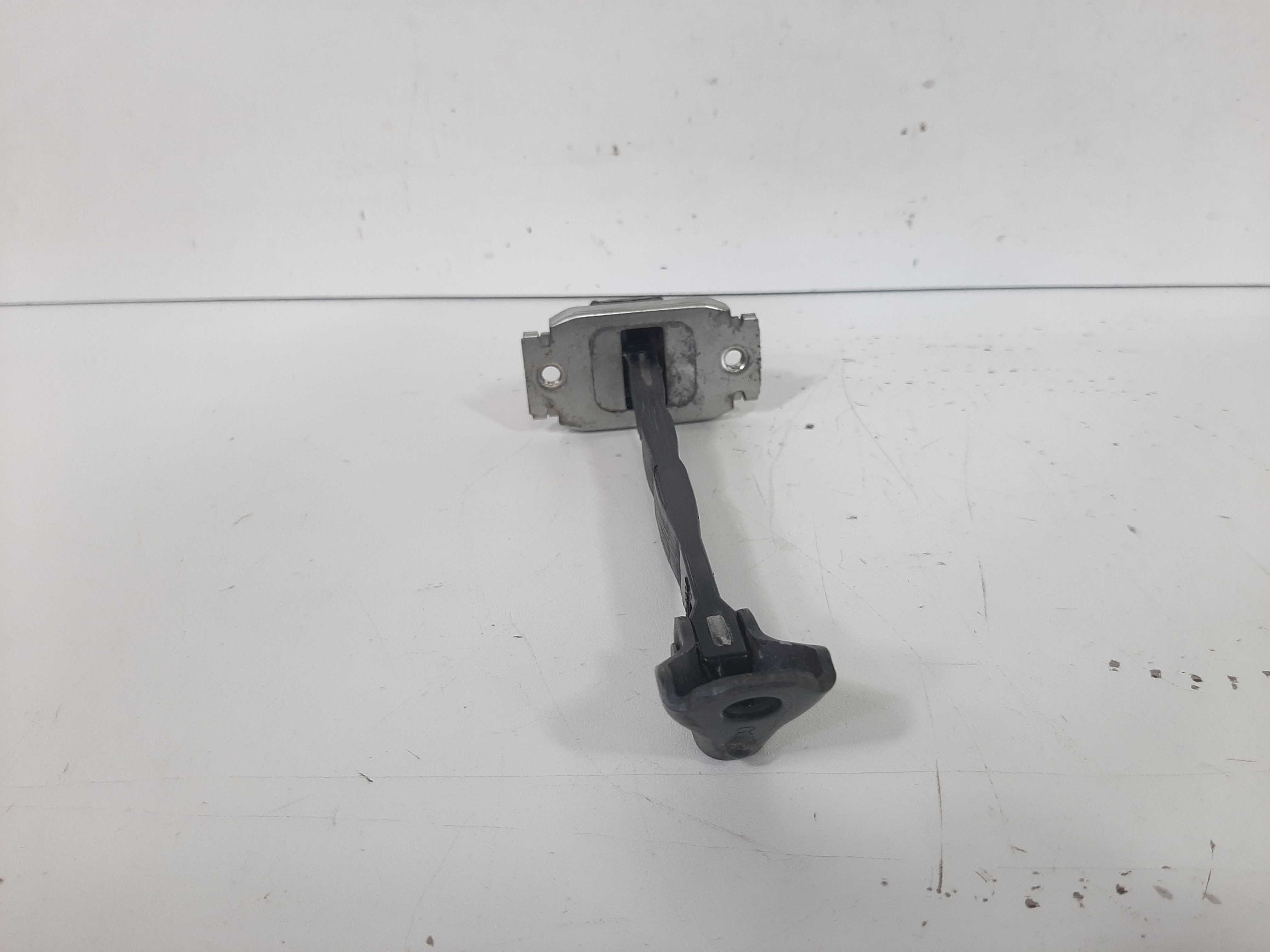 Limitador Porta Dianteira Direita Honda Hrv 2015 2016 A 2018 2