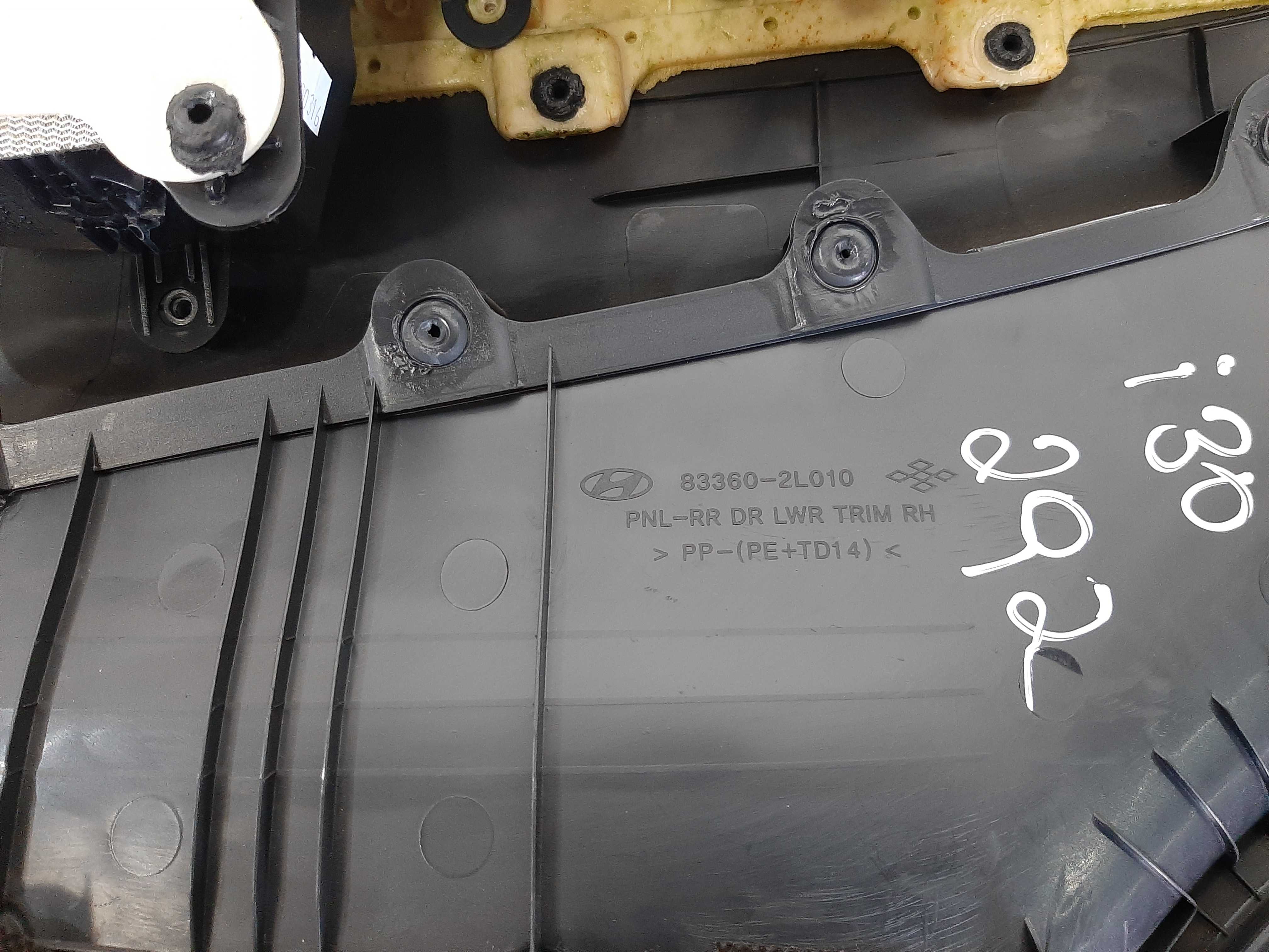 Forro Porta Traseiro Direito Hyundai I30 2009 2010 A 2013 2