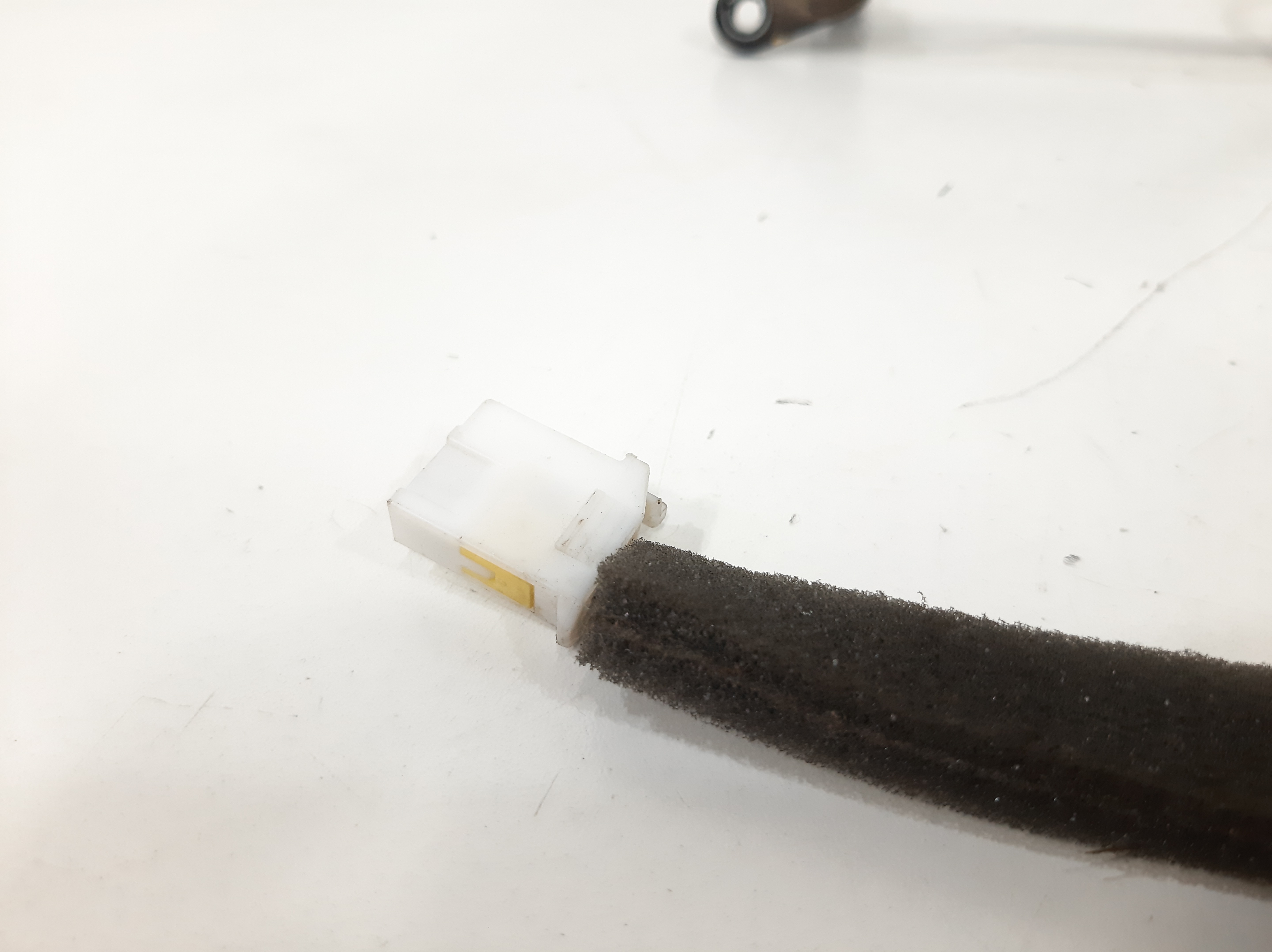 Sensor Abs Traseiro Direito Hyundai Santa Fé 2006 A 2013 3