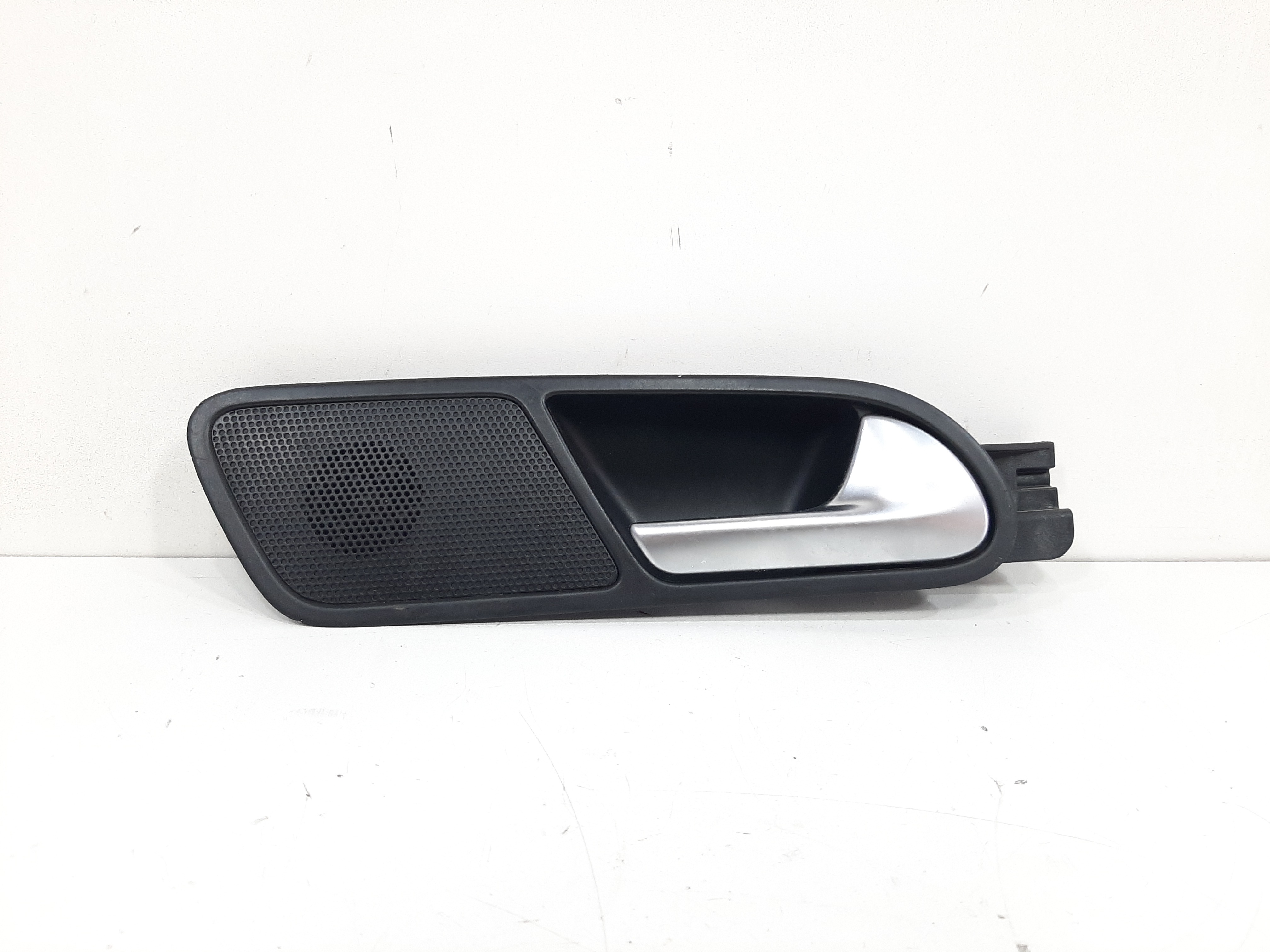 Maçaneta Interna Traseira Direita Vw Tiguan 2012 2013 A 2017 6