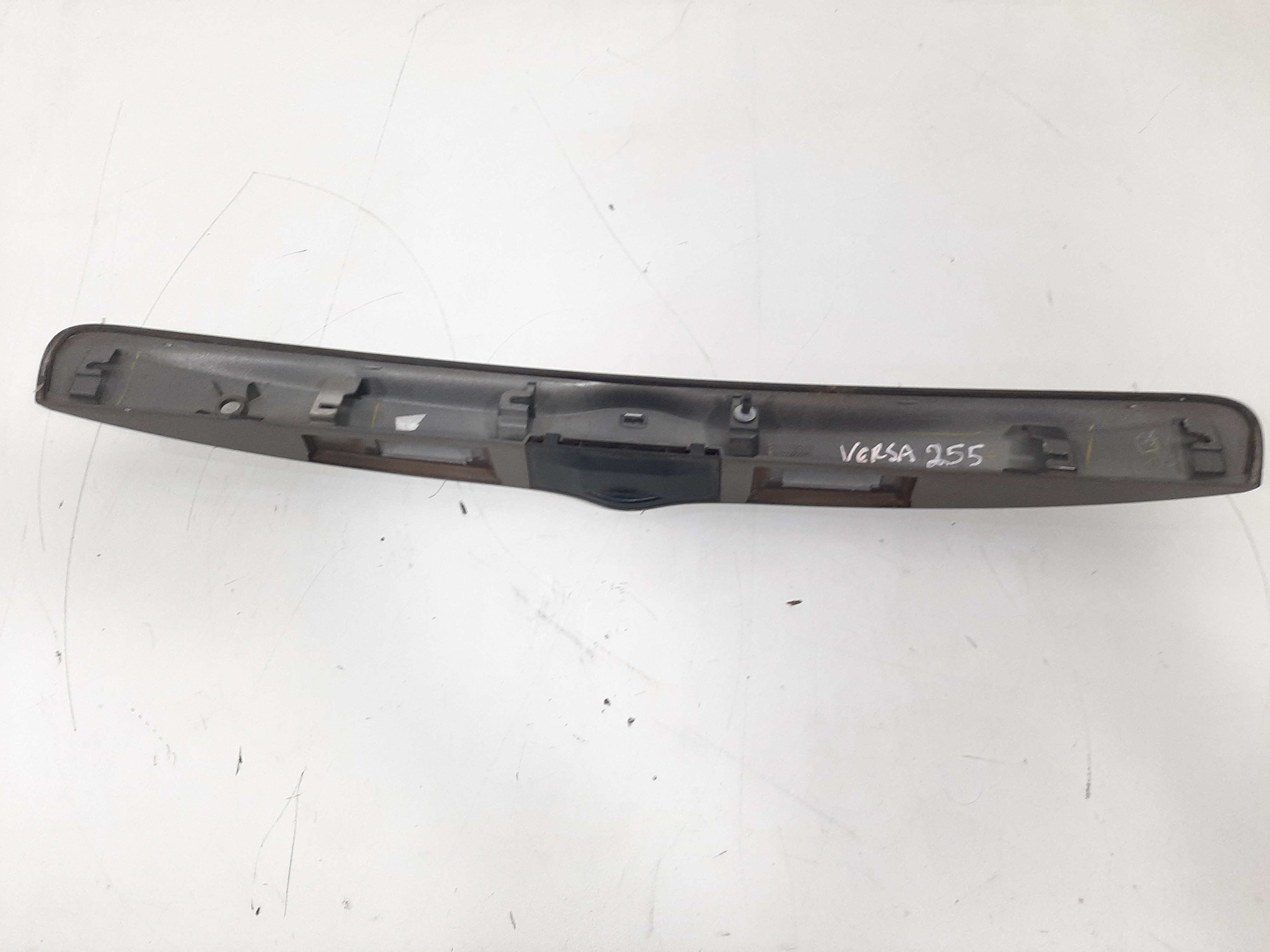 Moldura Luz Placa Nissan Versa 1.6 2011 2012 2013 7