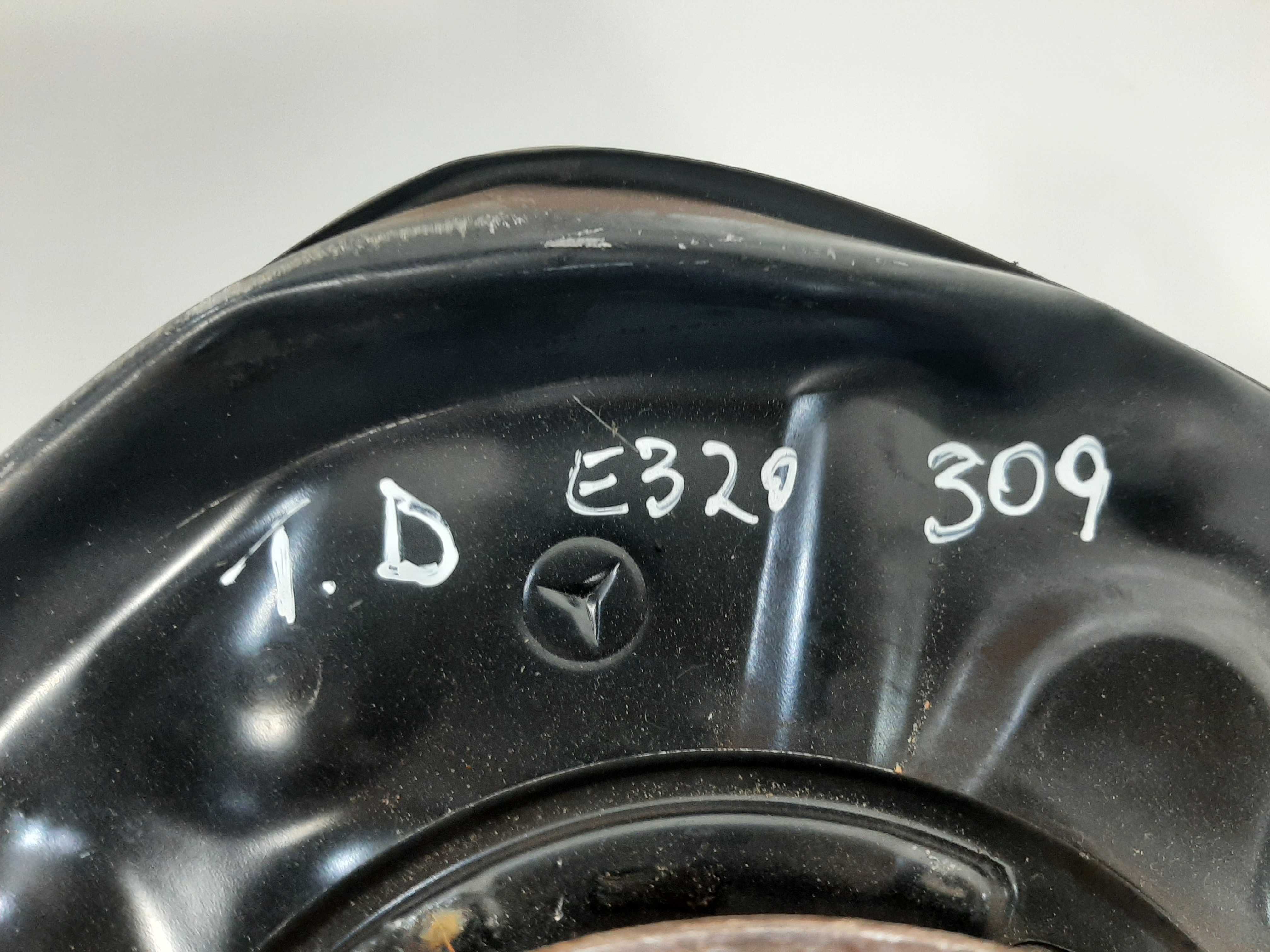 Montante Traseiro Direito Mercedes E320 3.2 V6 1998 A 2002 2