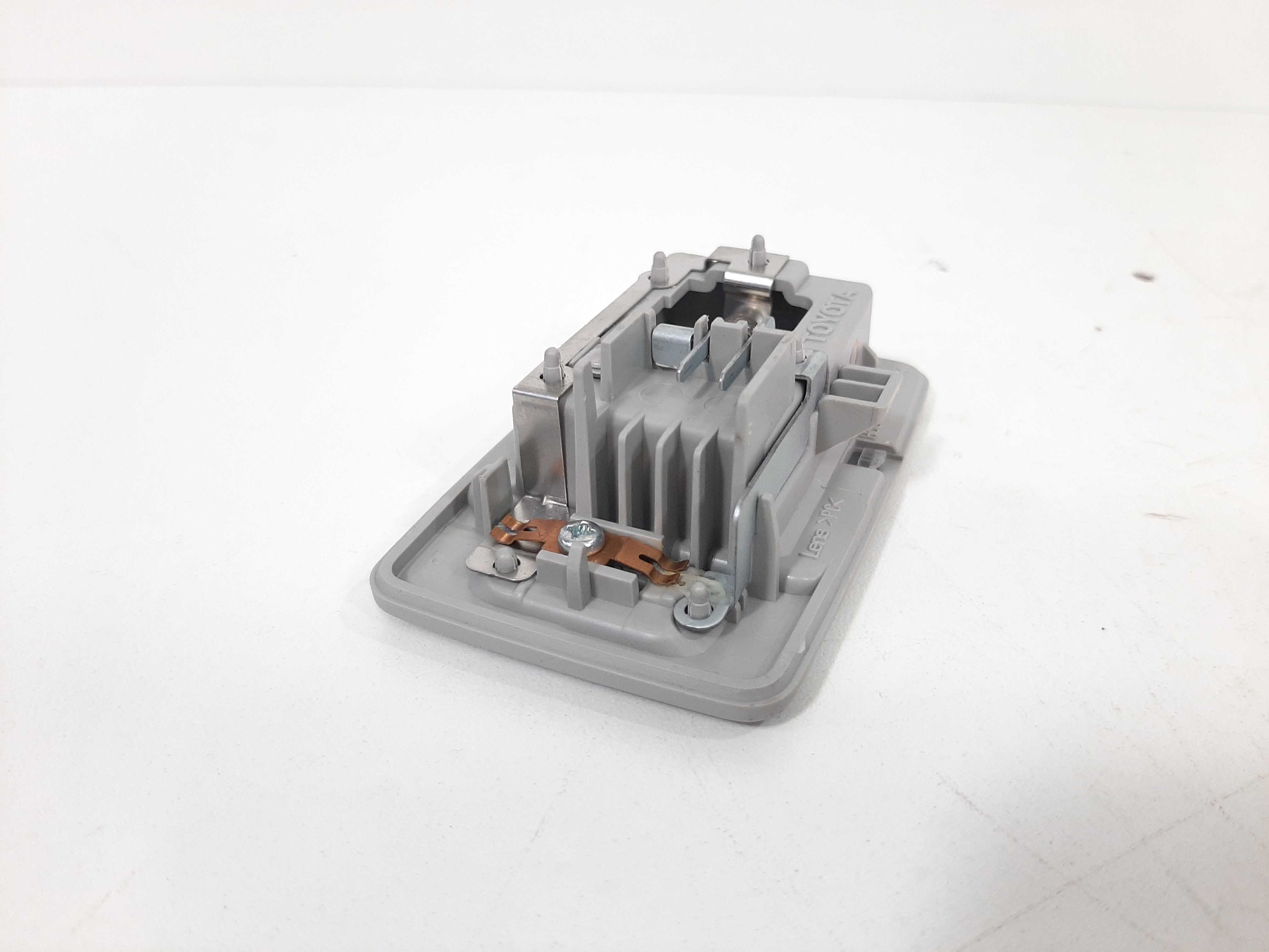 Luz Cortesia Toyota Corolla Xei 2.0 16v 2014 2015 2016 2017 7