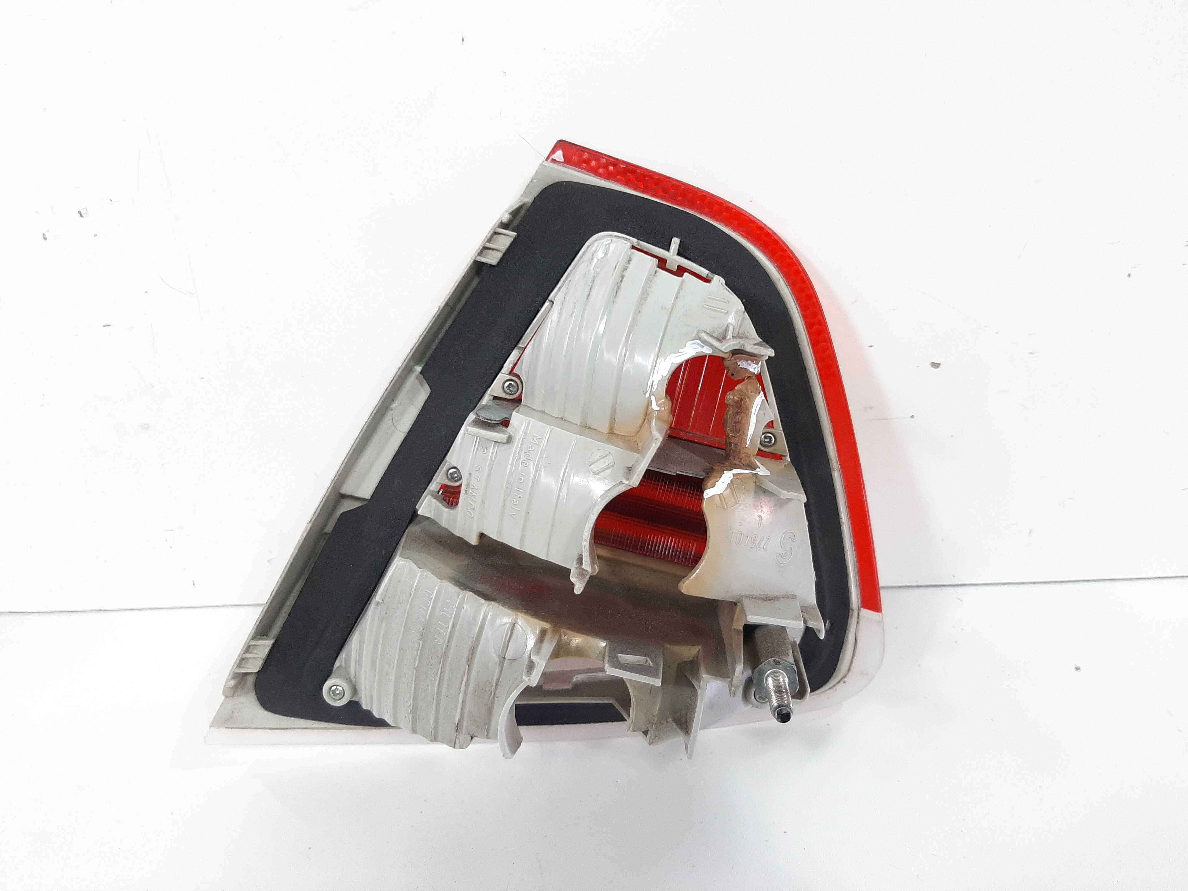 Lanterna Traseira Esquerda Bmw 320i 2006 A 2010 C/ Avaria 2