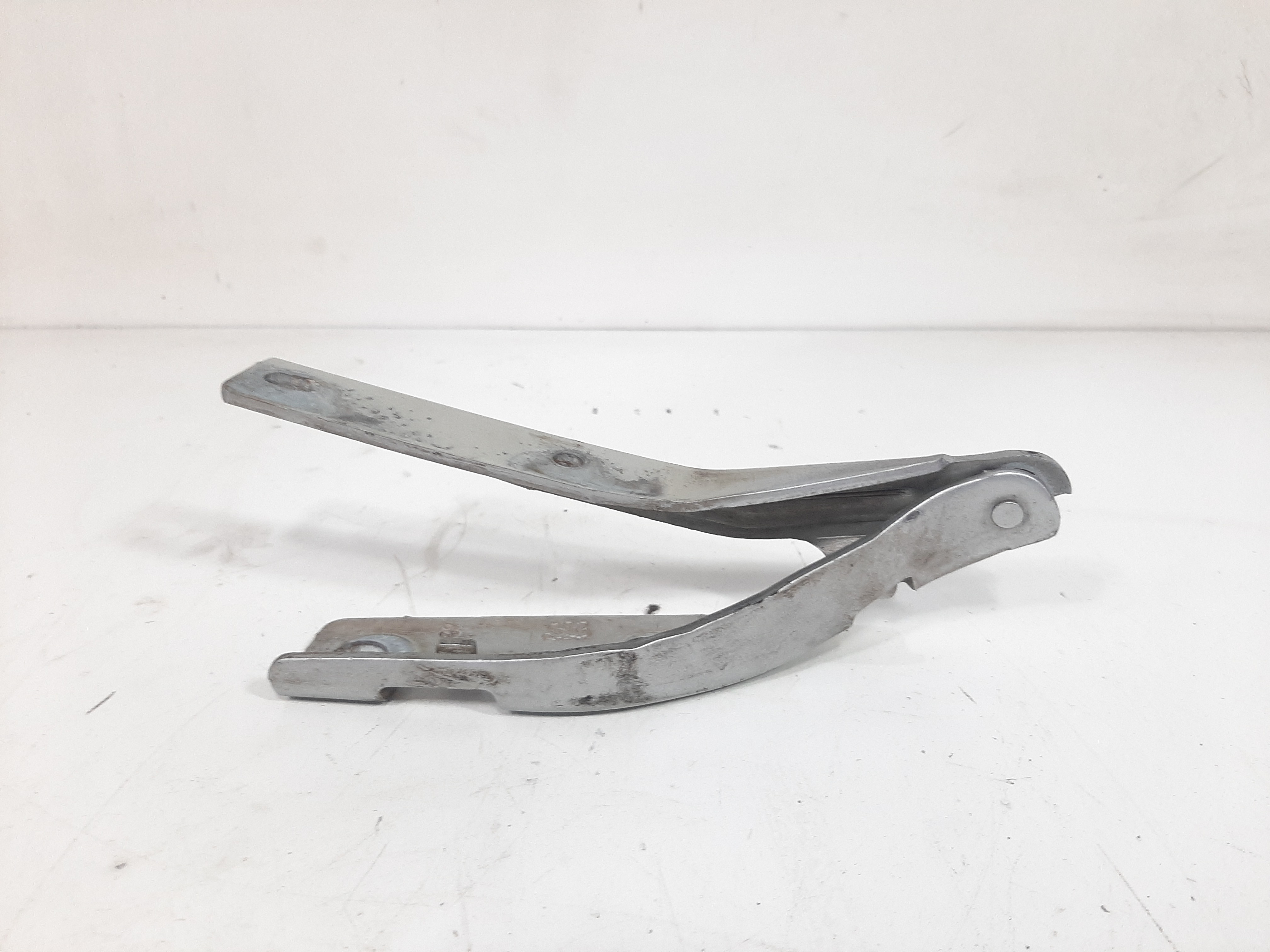 Dobradiça Dianteira Direita Capô Peugeot 207 2008 A 2013 1