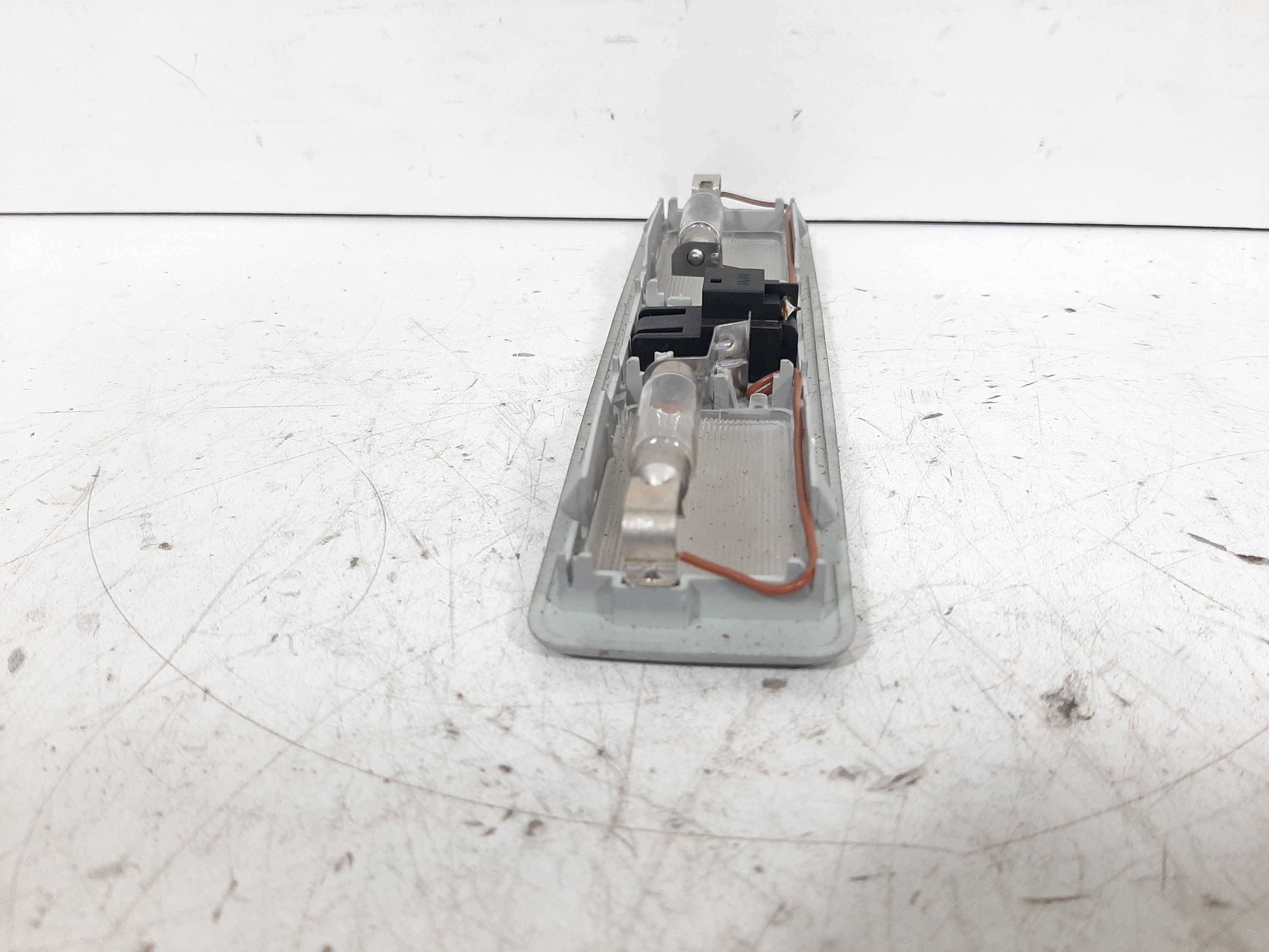 Luz Cortesia Bmw 540i Serie 5 E39 96 97 A 2002 2003 2004 3