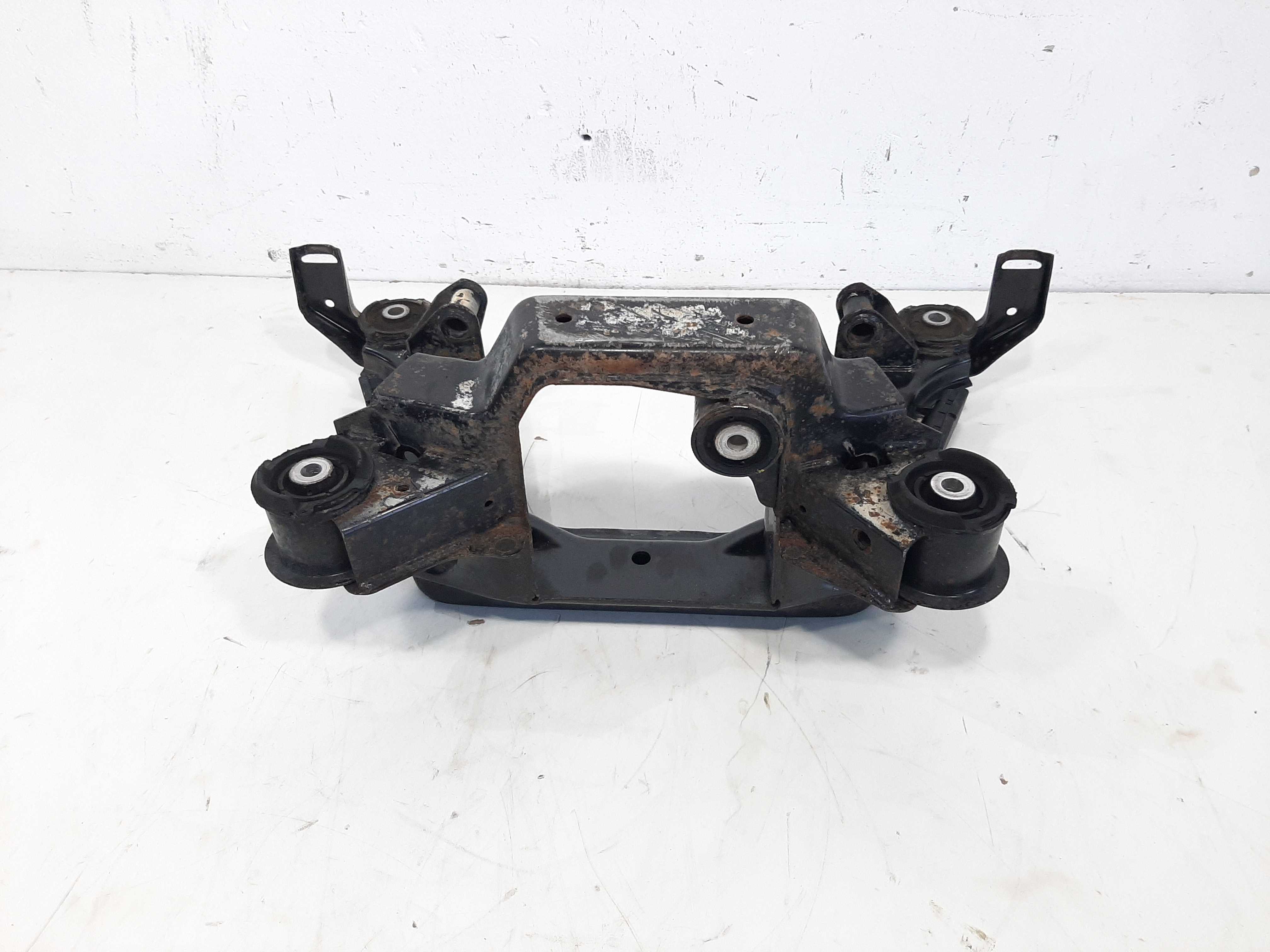 Quadro Suspensão Traseira Bmw 323i E36 1991 1992 1993 A 1994 7