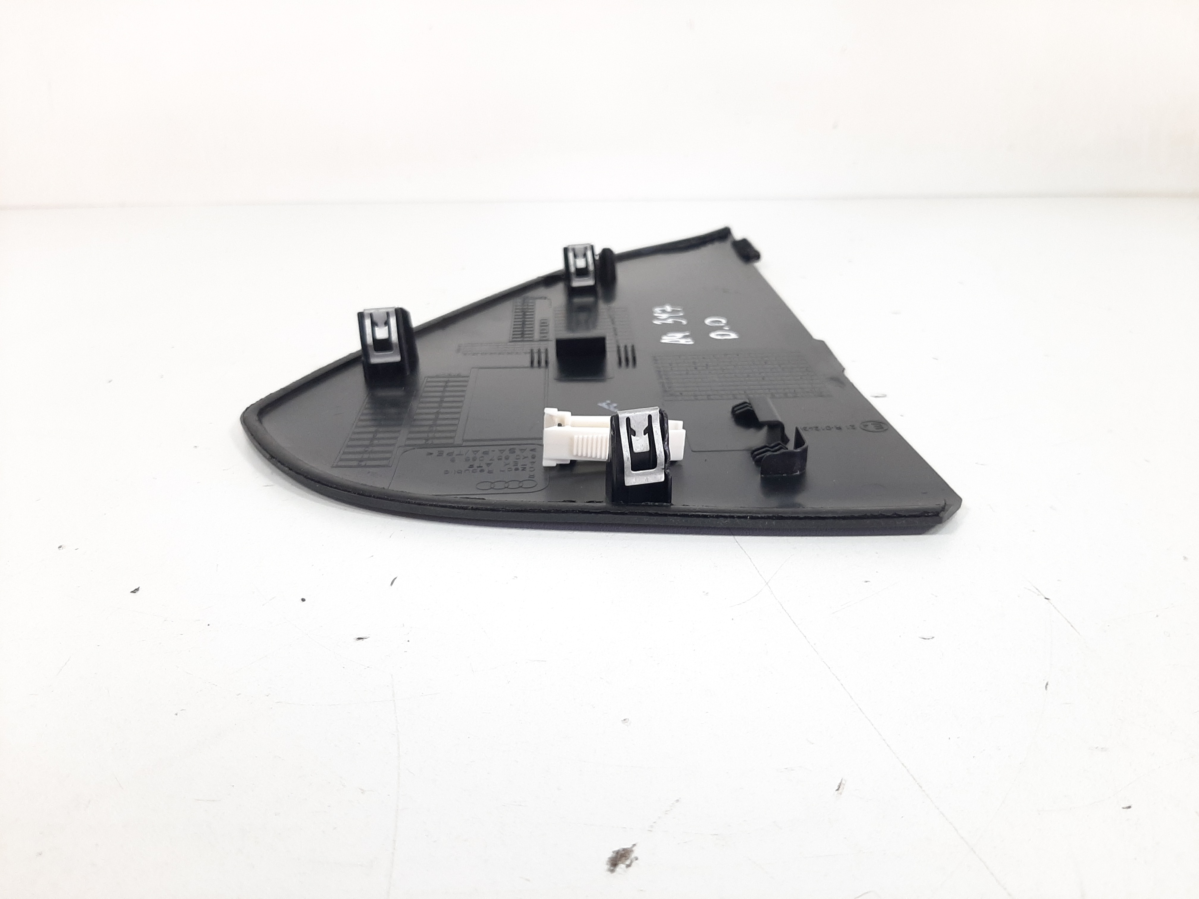 Tampa Lateral Direita Painel Audi A4 2010 2011 2012 A 2014 4