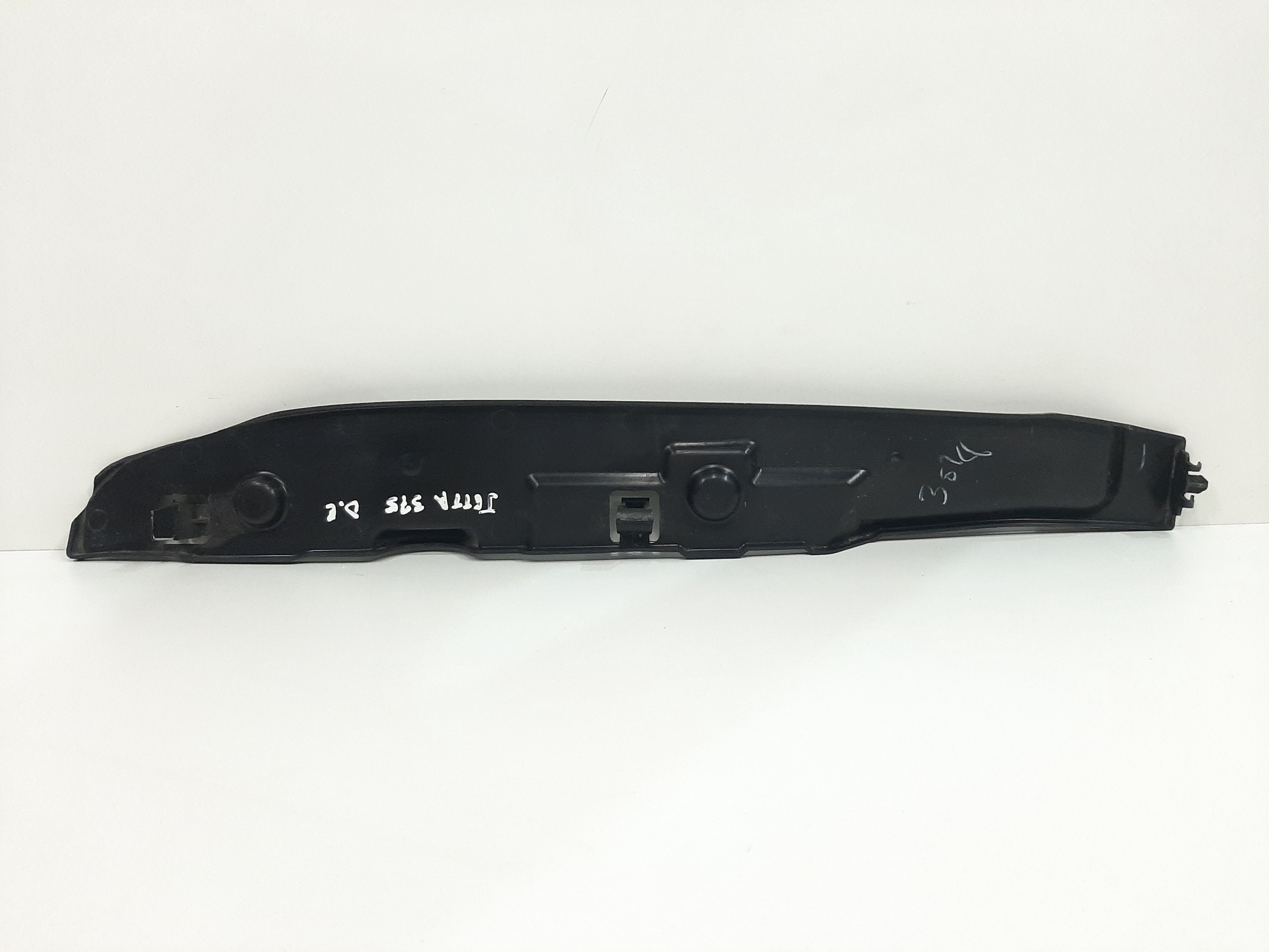 Acabamento Paralama Dianteiro Esquerdo Vw Jetta 2011 A 17 5