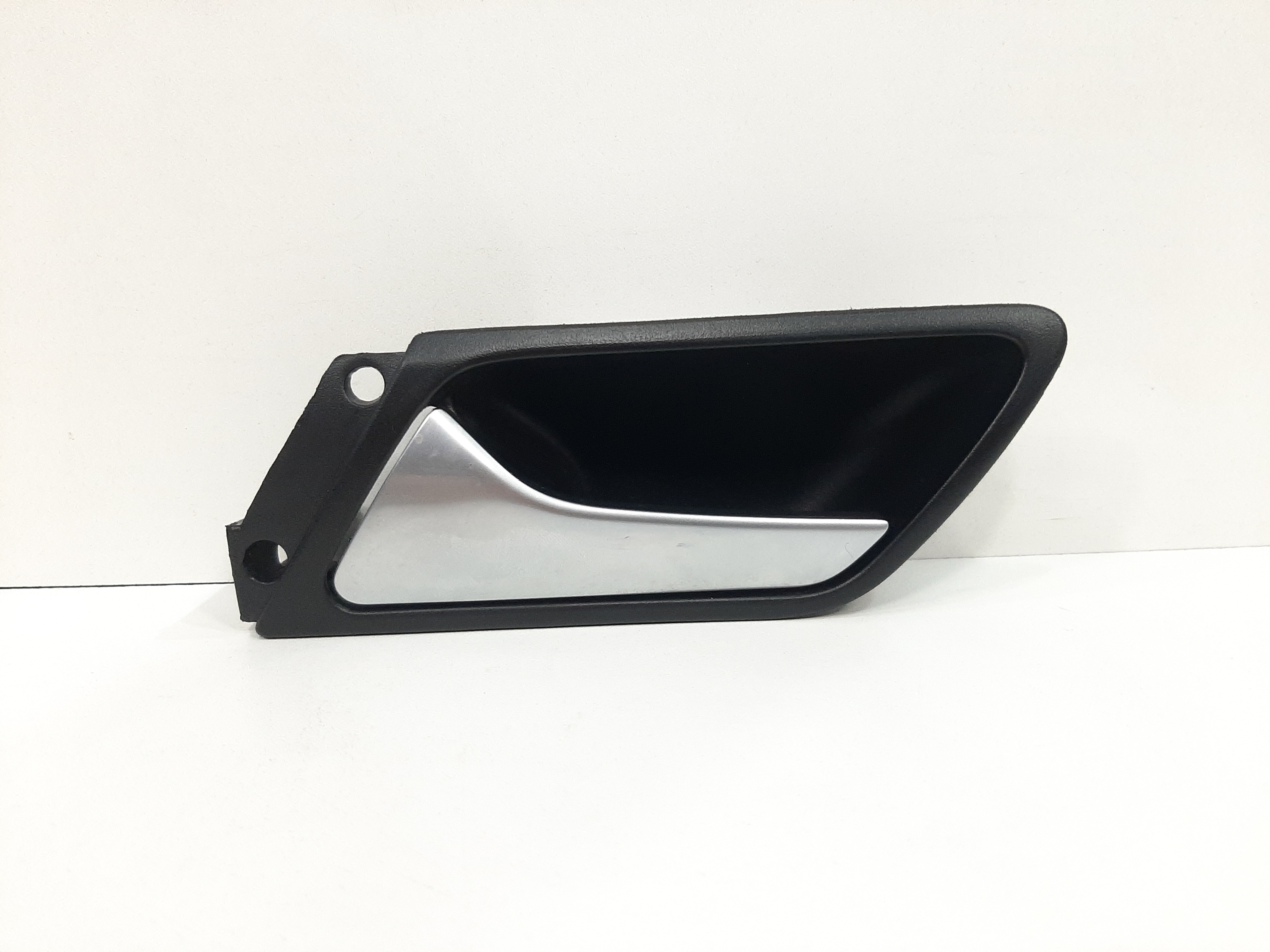 Maçaneta Interna Traseira Esquerda Vw Jetta 2011 2012 A 2017 3