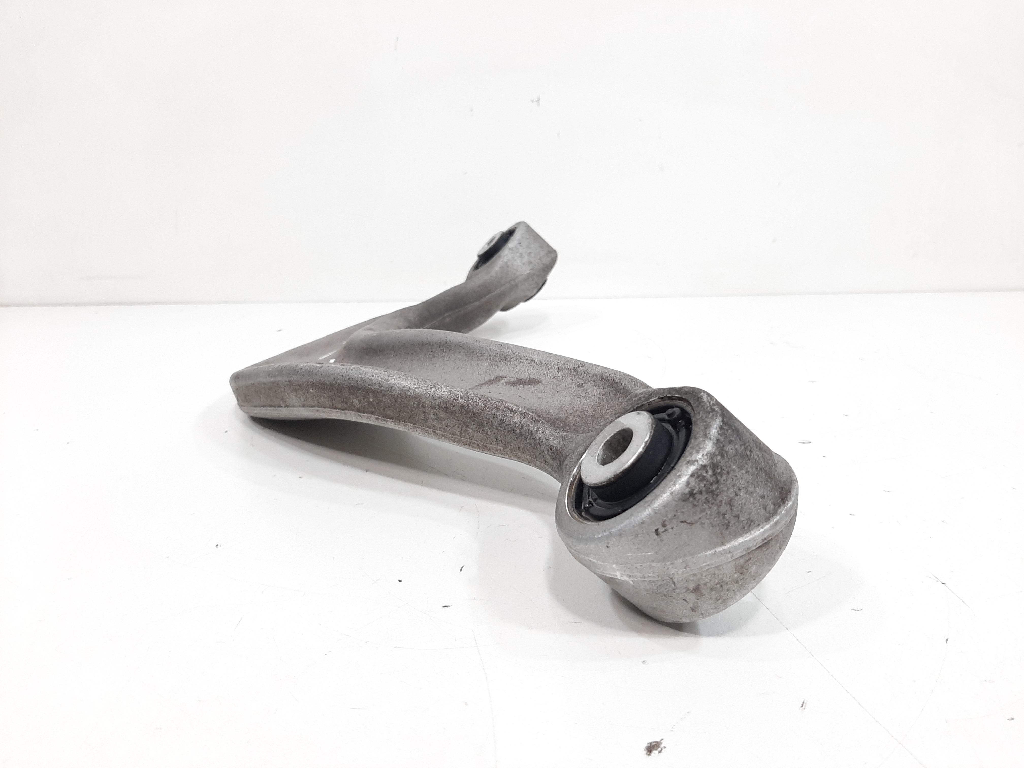 Braço Susp. Superior Traseiro Direito Audi A4 2010 A 2015 1