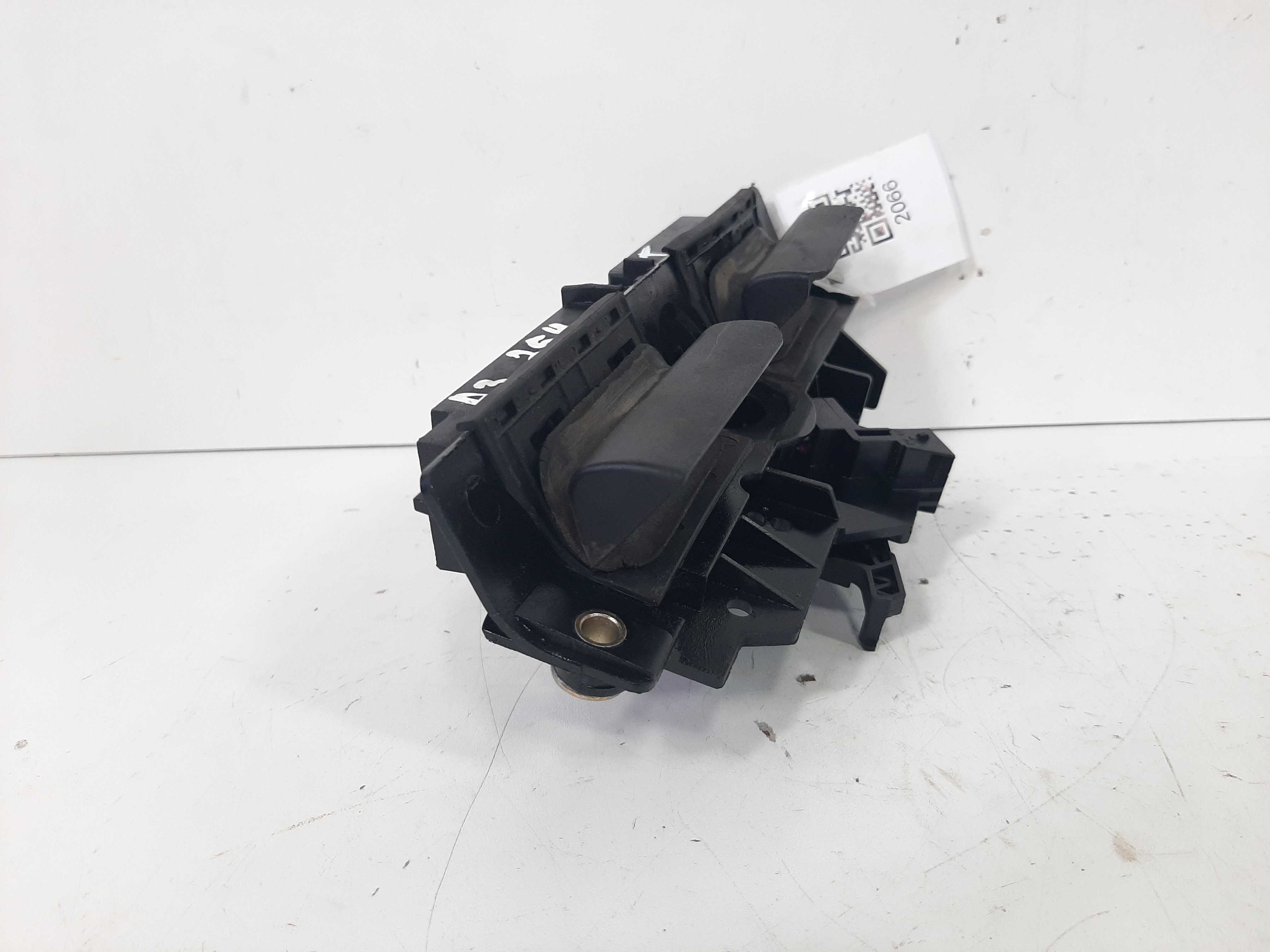 Maçaneta Porta Malas Audi A3 2008 2009 2010 2011 2012 2013 2
