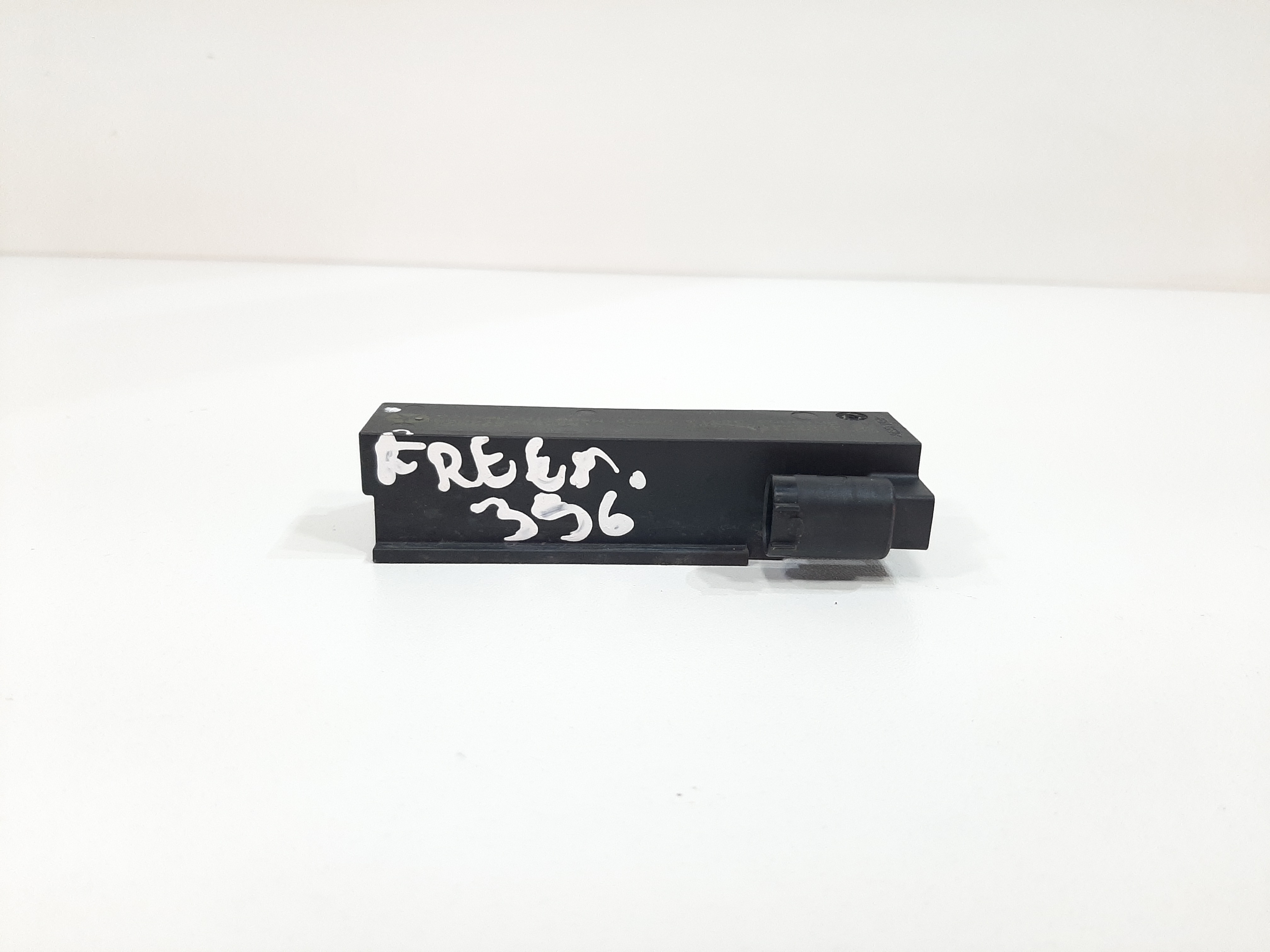 Sensor Antena Kelyess Freemont 2012 A 2016 2840864100300 7