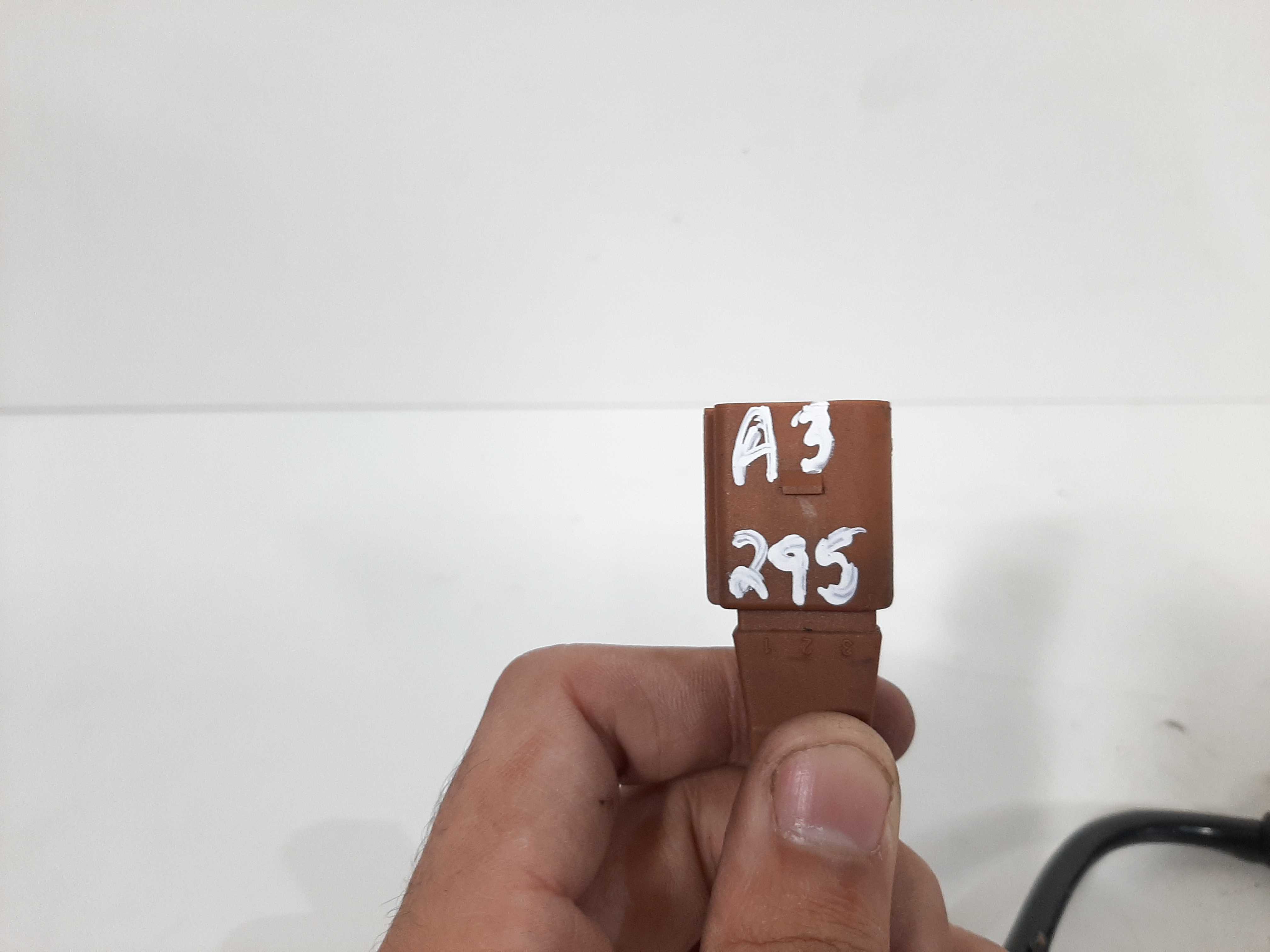 Sensor De Detonação Audi A3 Vw Golf 1.8 99 A 06 06a905377f 3