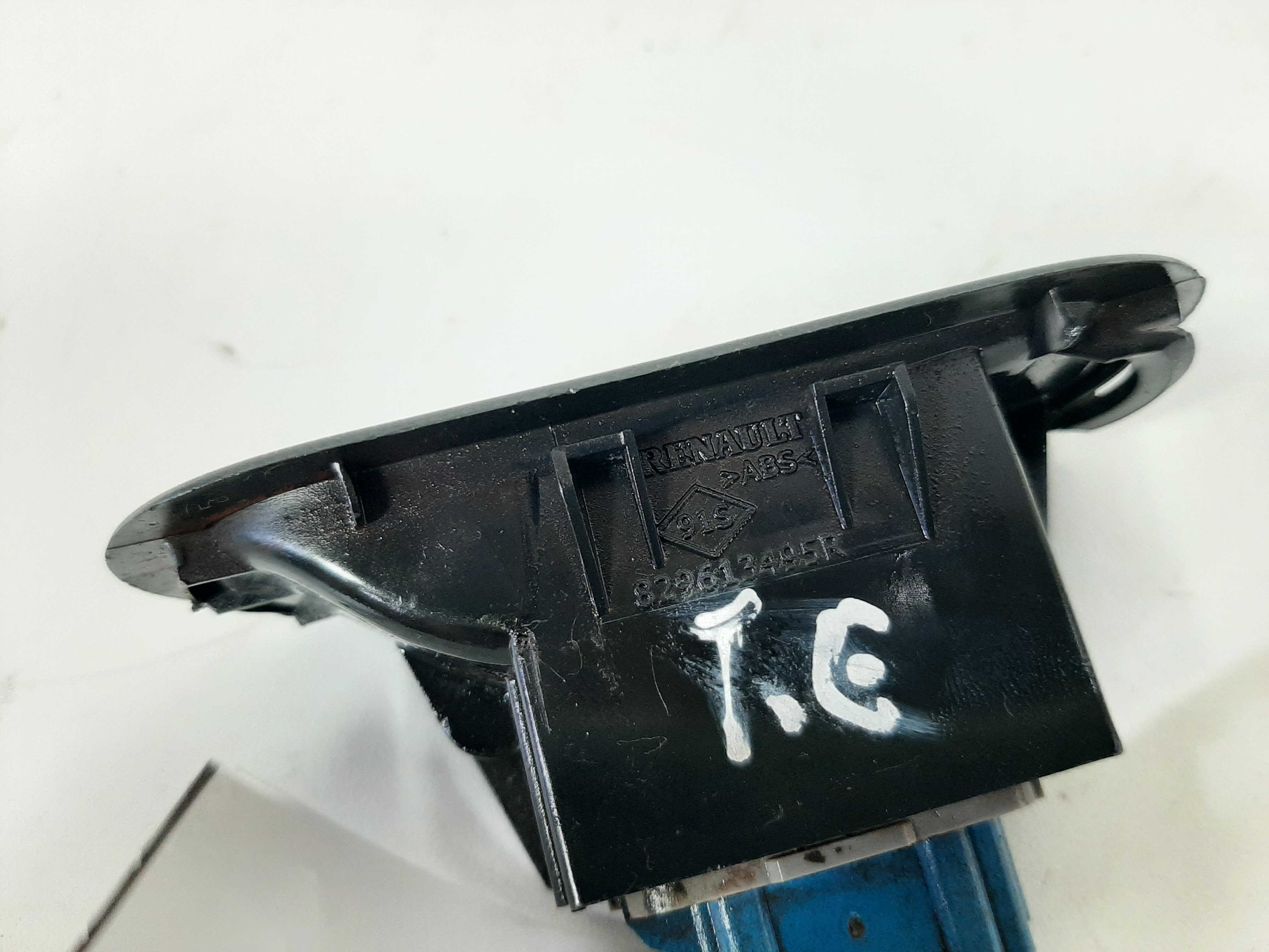 Botão Comando Vidro Traseiro Esquerdo Duster 2011 A 2018 8