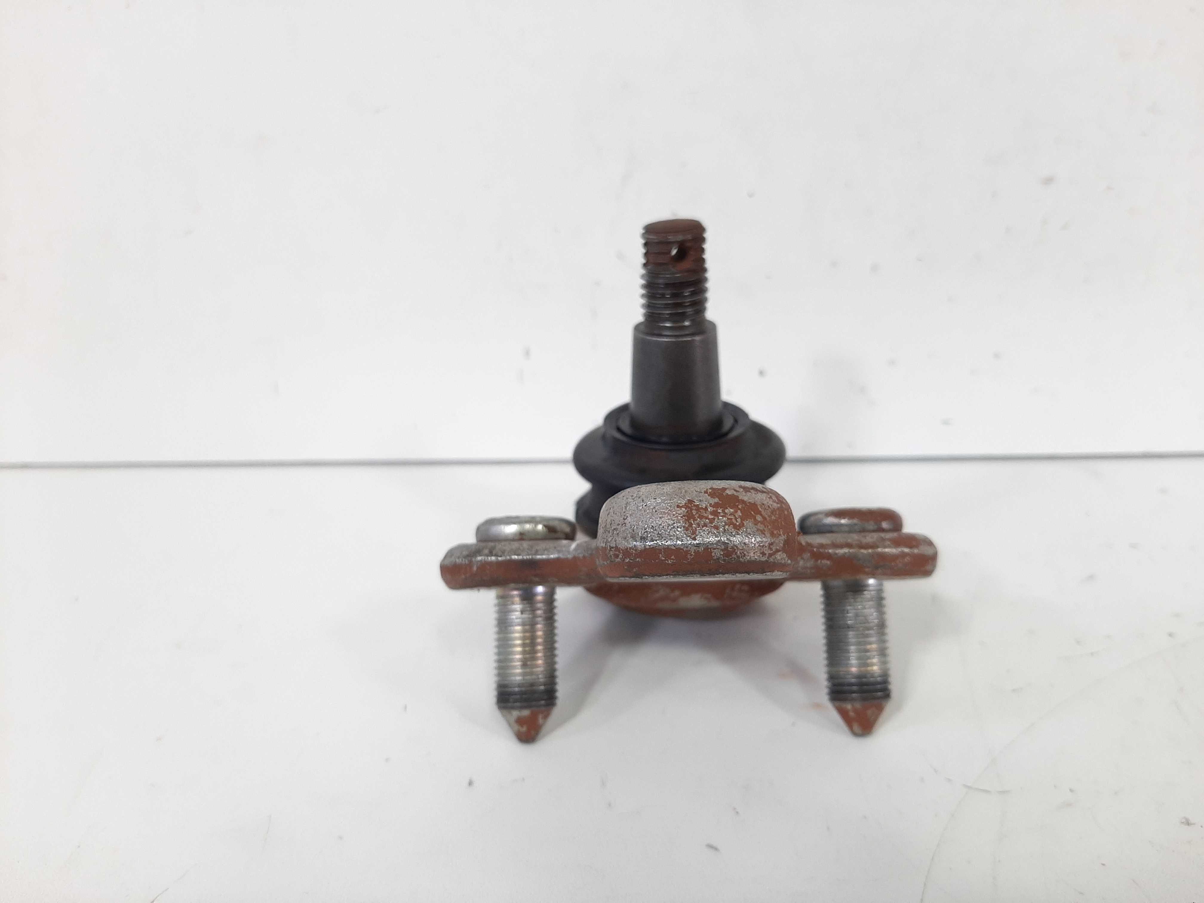 Pivo Suspensão Inferior Esquerdo Honda Hrv 2015 2016 A 2020