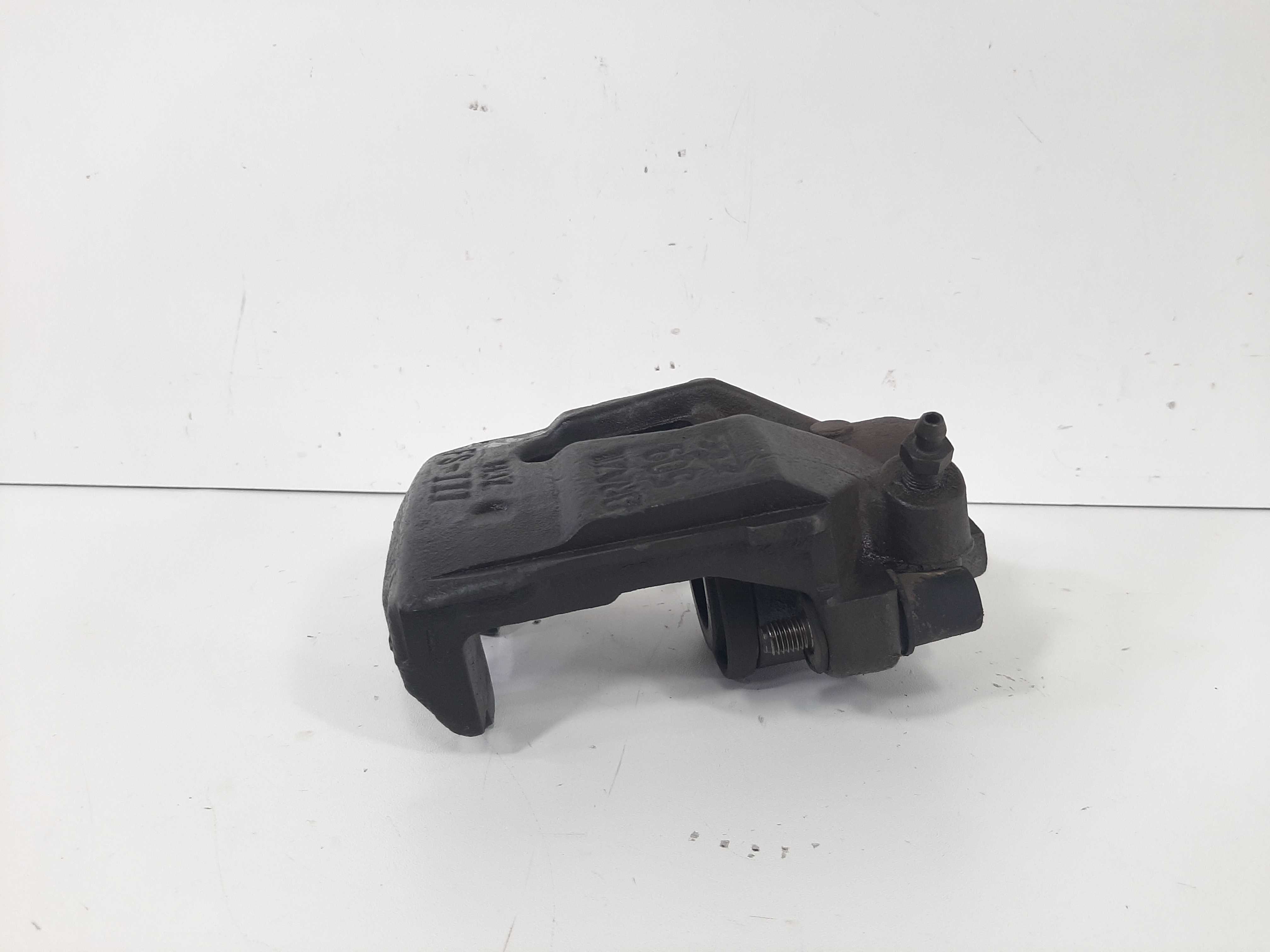 Pinça Freio Dianteiro Esquerdo Audi A3 1.6 1997 1998 A 2003 4