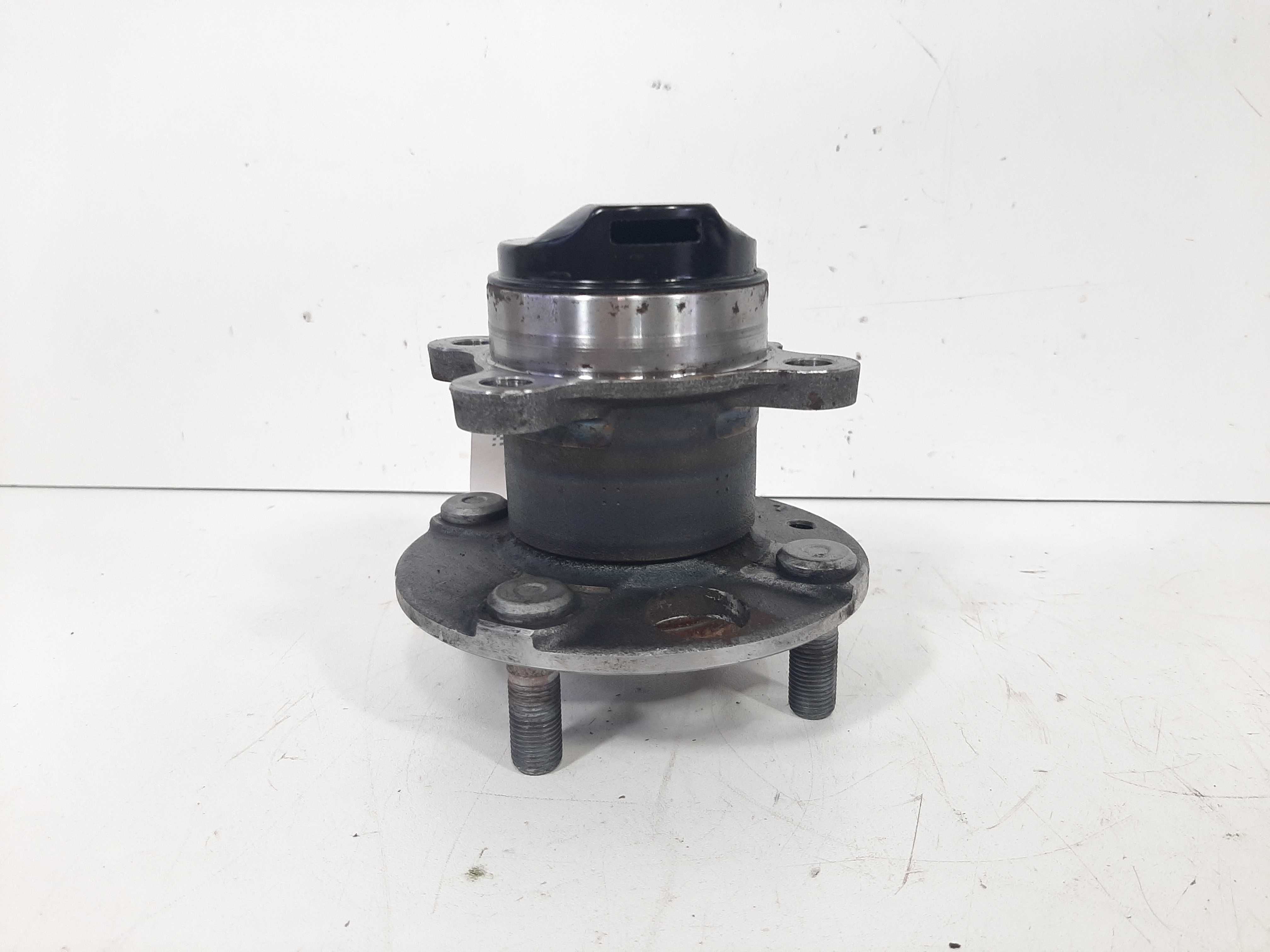 Cubo Traseiro Esquerdo Nissan Kicks 2015 2016 2017 A 2024 4