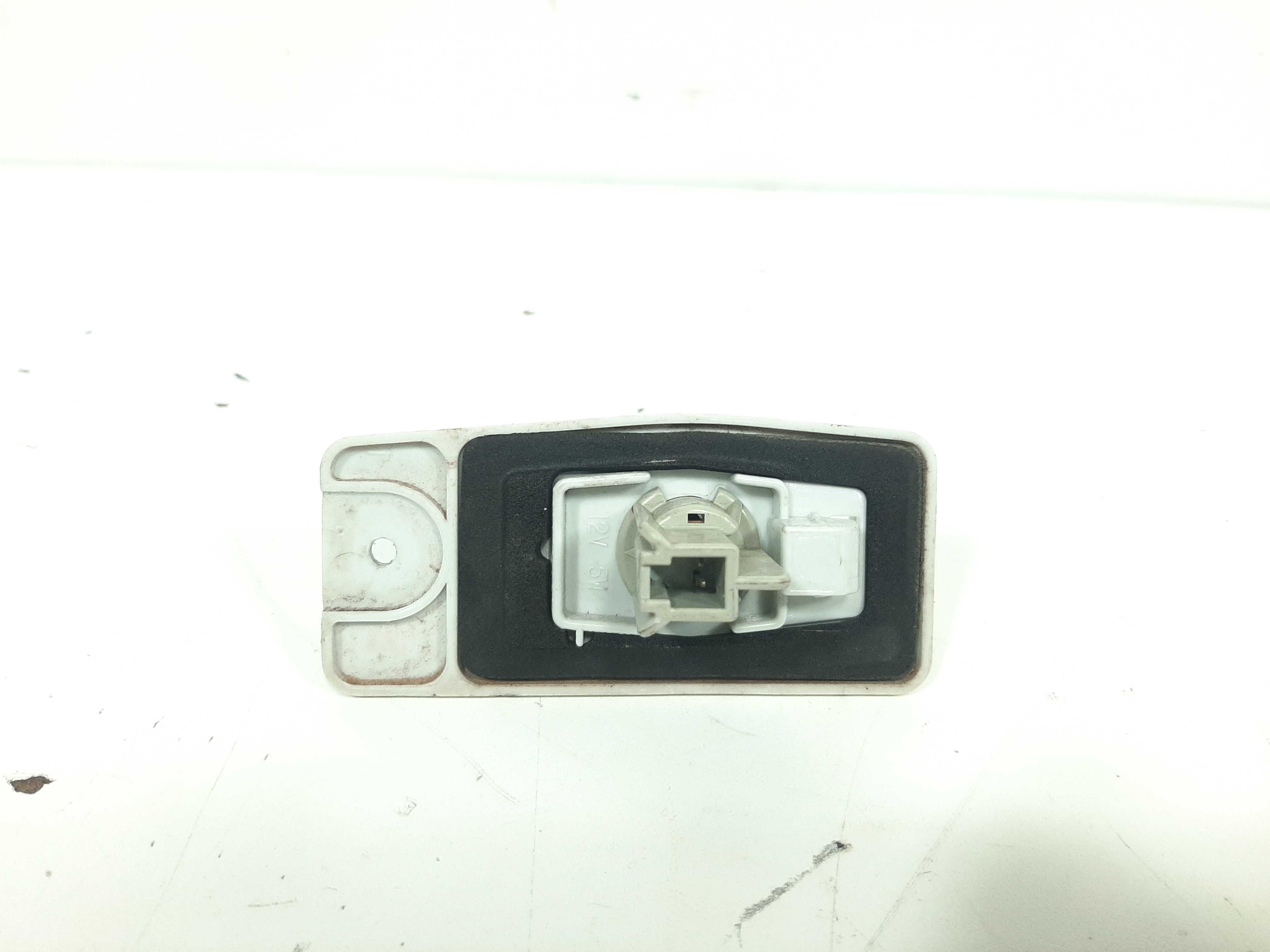Luz Placa Traseira Nissan Sentra 2008 2009 2010 2011 2013 6