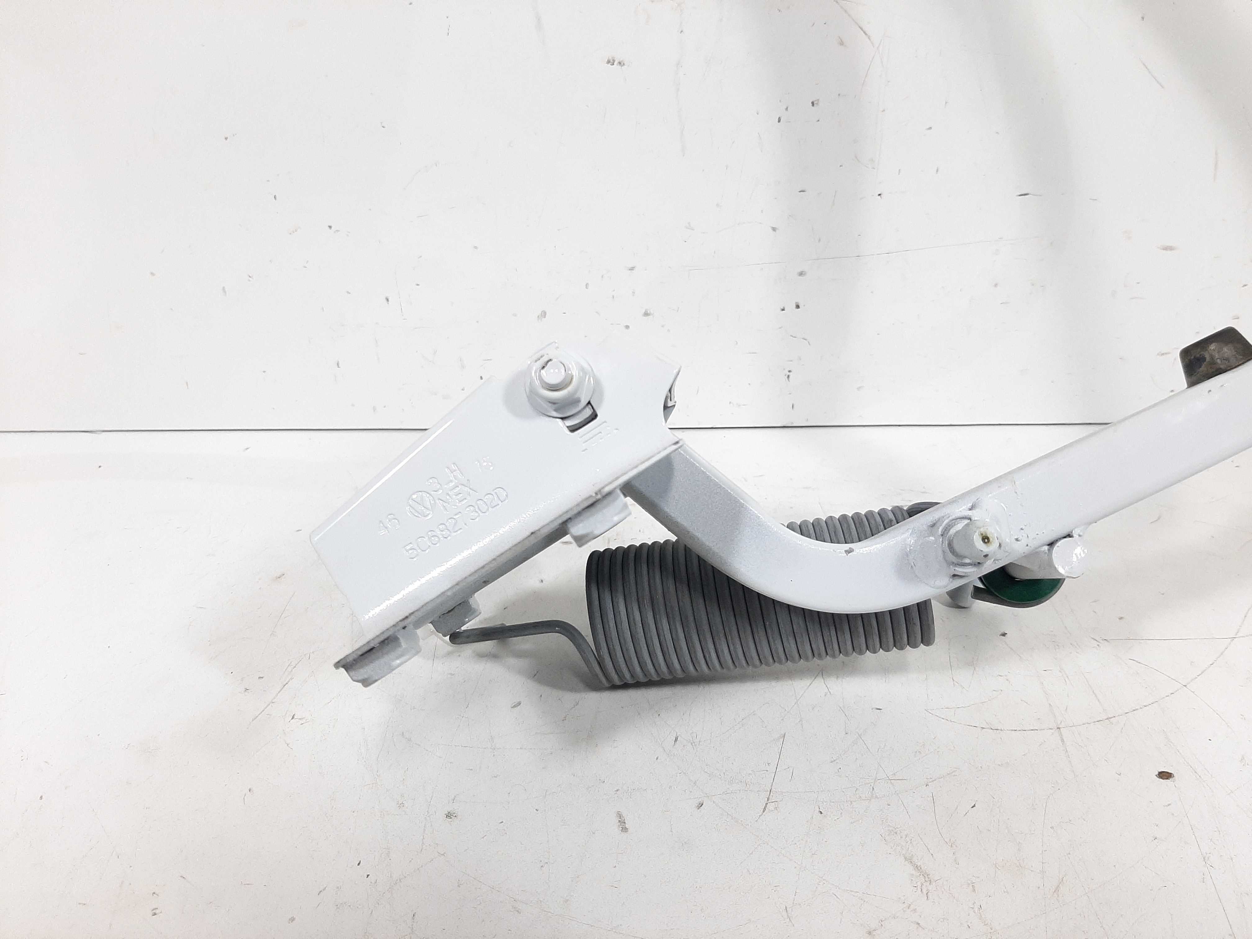 Dobradiça Porta Malas Direito Vw Jetta Tsi 2016 2017 2018 3
