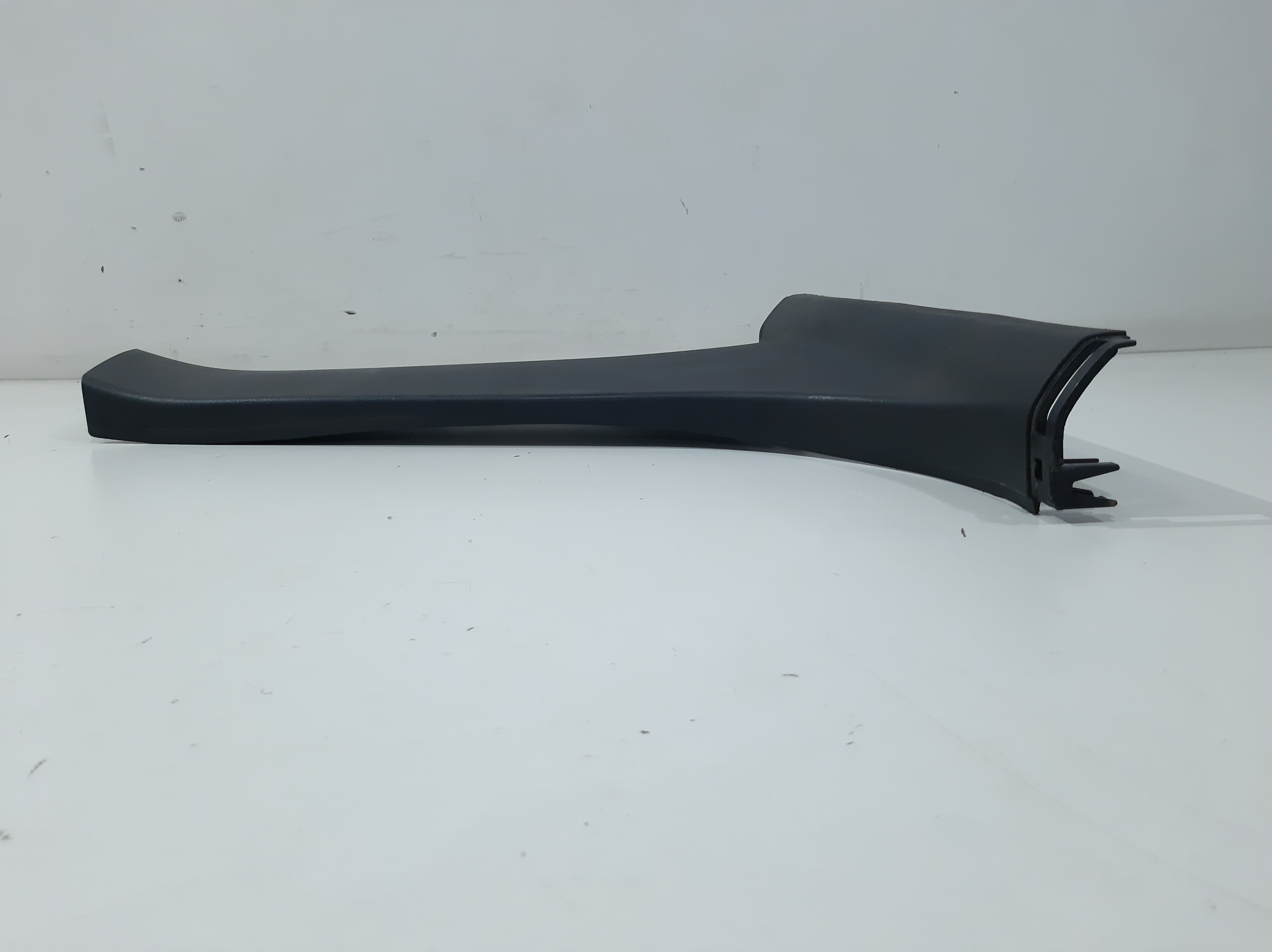 Moldura Coluna Lateral Direita Chevrolet Cruze 2011 A 2016 4